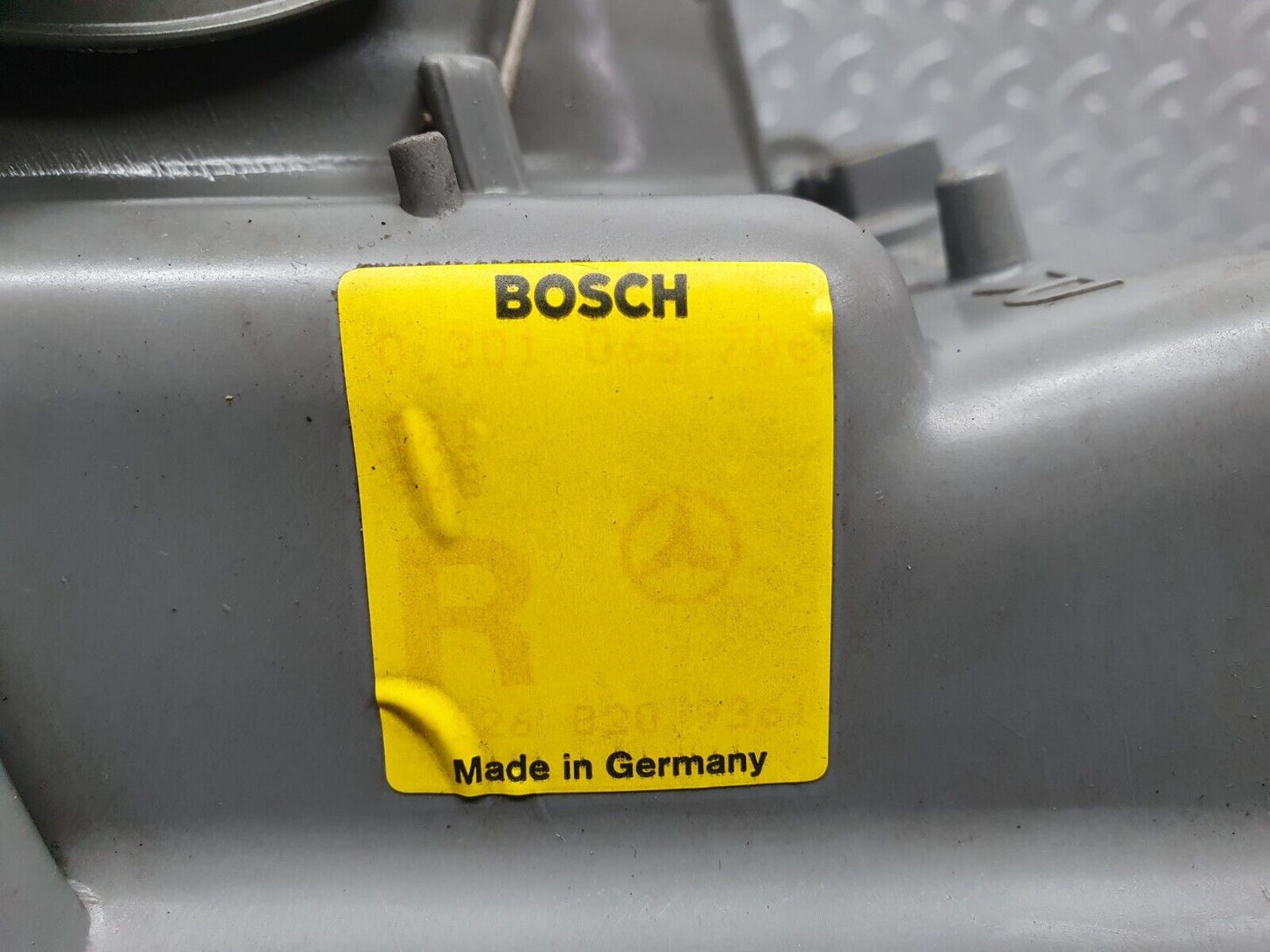 41013 Mercedes-Benz W126 300SE Headlight Right Side Bosch 1268209361 030106570
