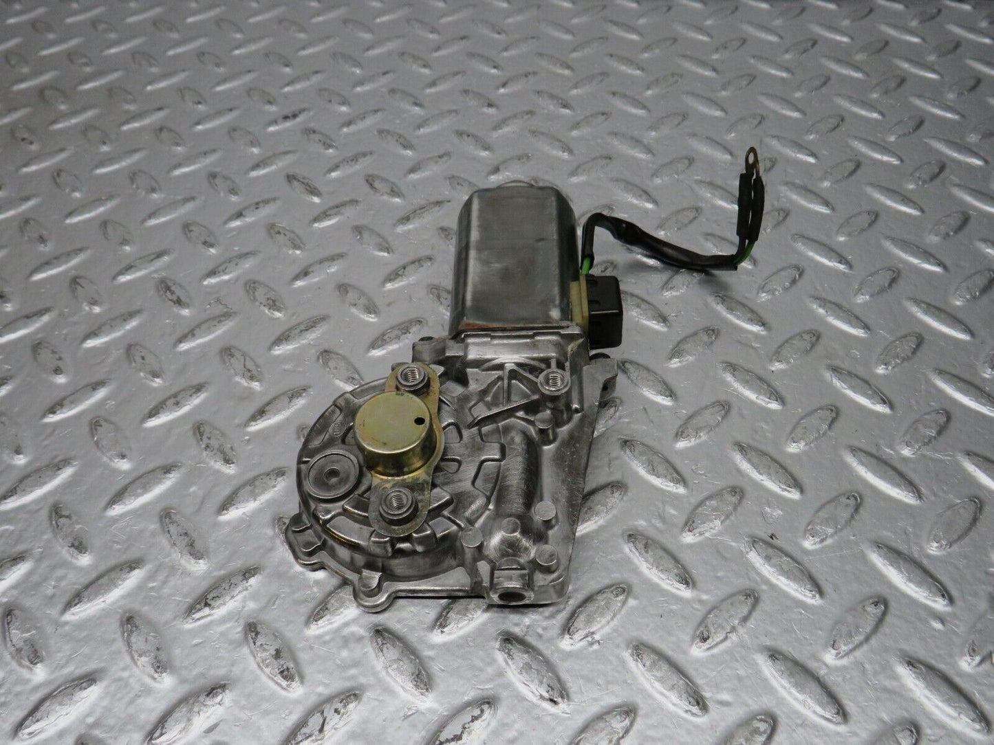 31197 Mercedes-Benz S124 220TE Window Regulator Motor Left Bosch 0130821284