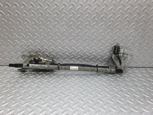 43749 Mercedes-Benz C126 380SEC Coupe Seat Belt Presenter Left 0008600082 0132004300 0008201915