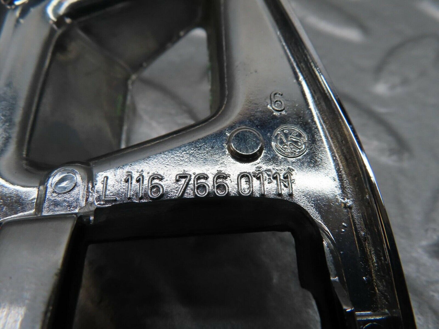 16060 Mercedes-Benz W123 280E Chrome Frame For Door Opener Left 1167660111
