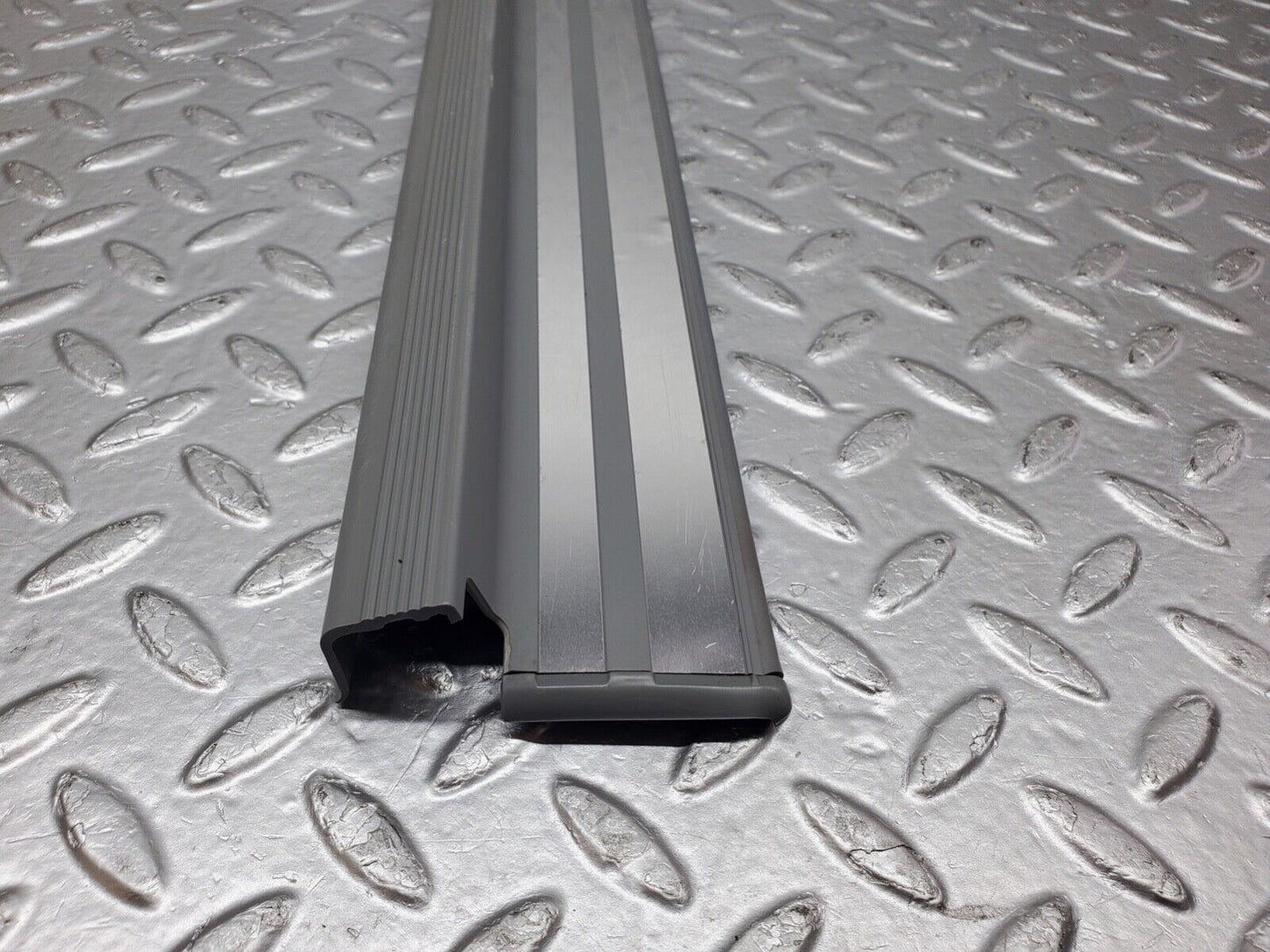 44582 Mercedes-Benz W124 220E Front Left Door Sill Trim