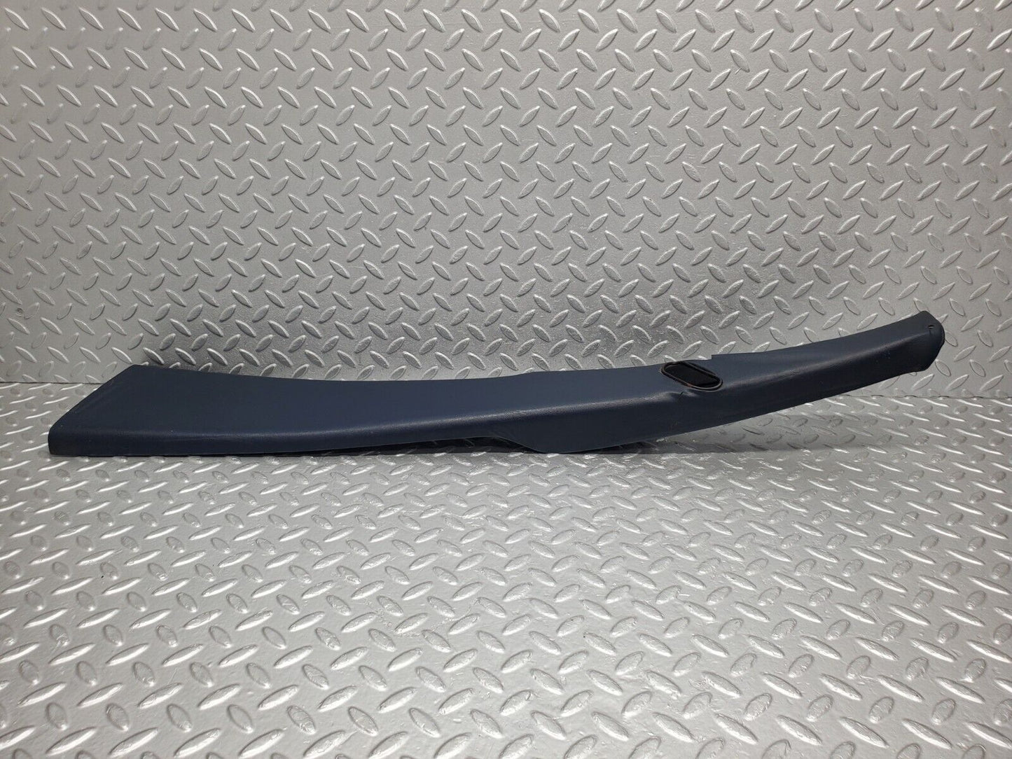 46008 Mercedes-Benz V123 240D LWB B Pillar Cover Blue Left