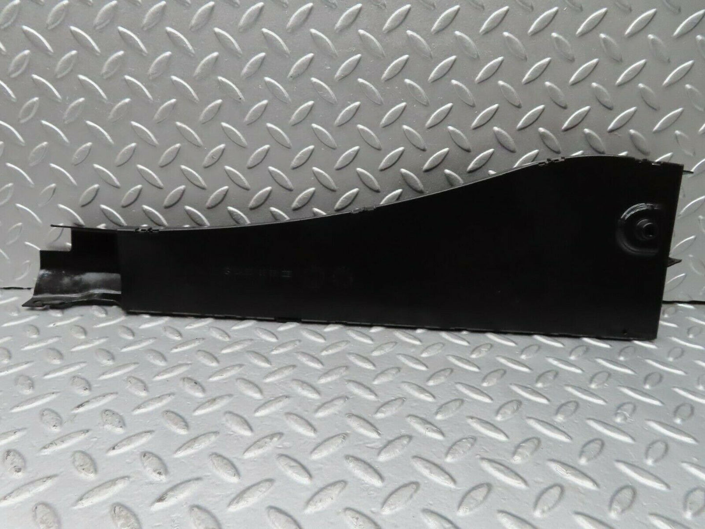16315 Mercedes-Benz W124 260E Front Left Cable Channel 1248212336