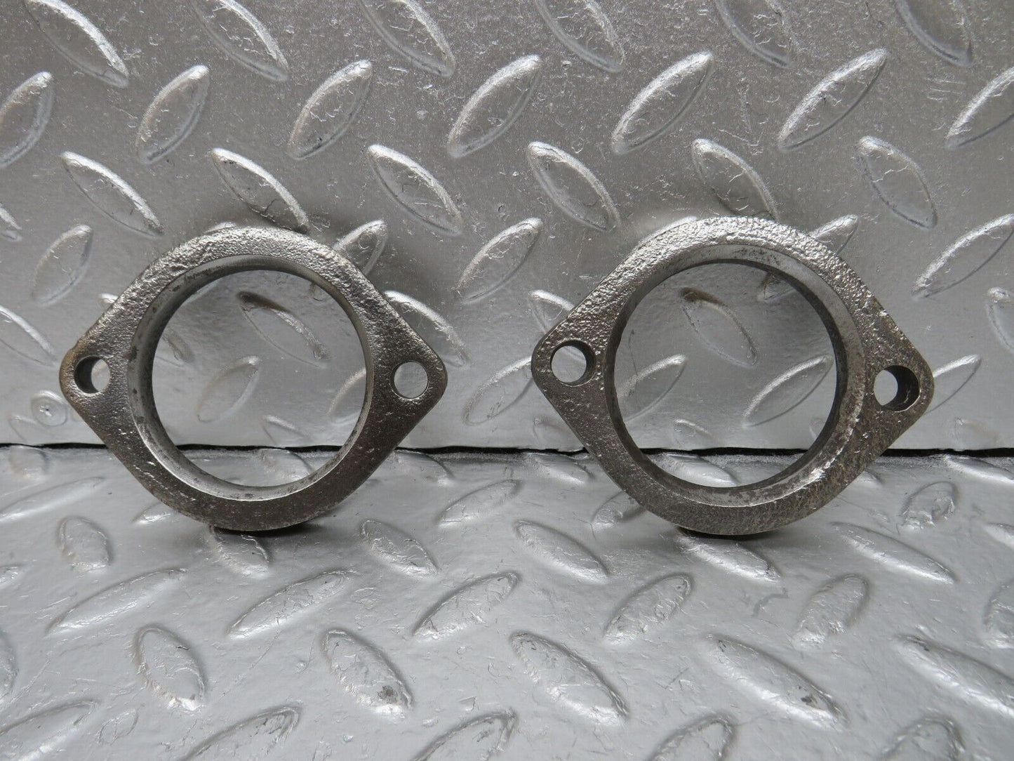 34635 Mercedes-Benz C126 380SEC Coupe Exhaust Flange 2x