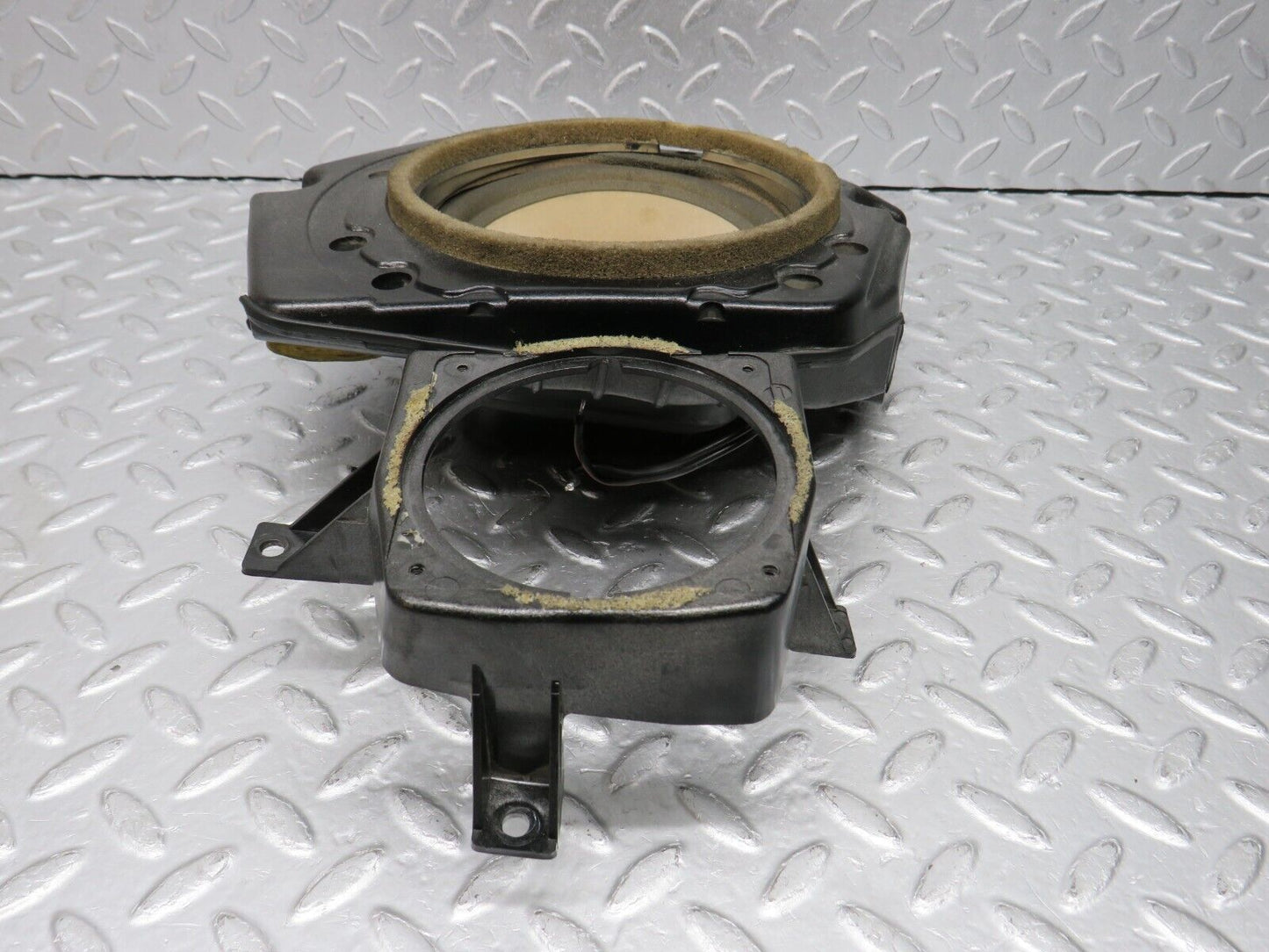 38445 Mercedes-Benz R129 280SL Coupe Left Door Speaker 1298200902
