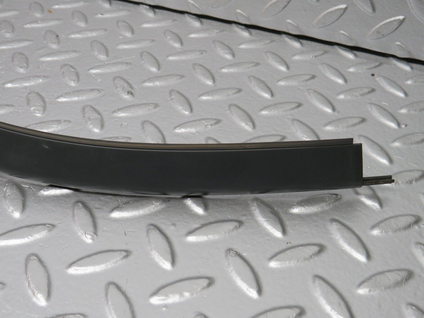 32588 Mercedes-Benz S124 300TE Wagon A Pillar Exterior Trim Right Side