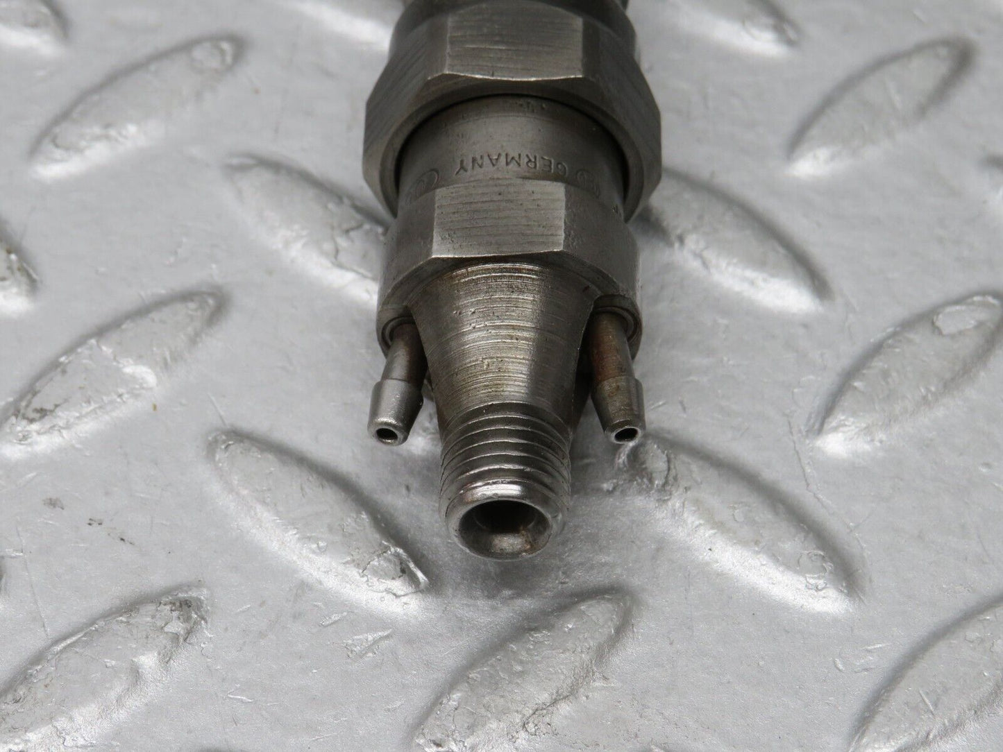 35893 Mercedes-Benz 240D OM616.912 Diesel Fuel Injector Bosch KCA30S35/4