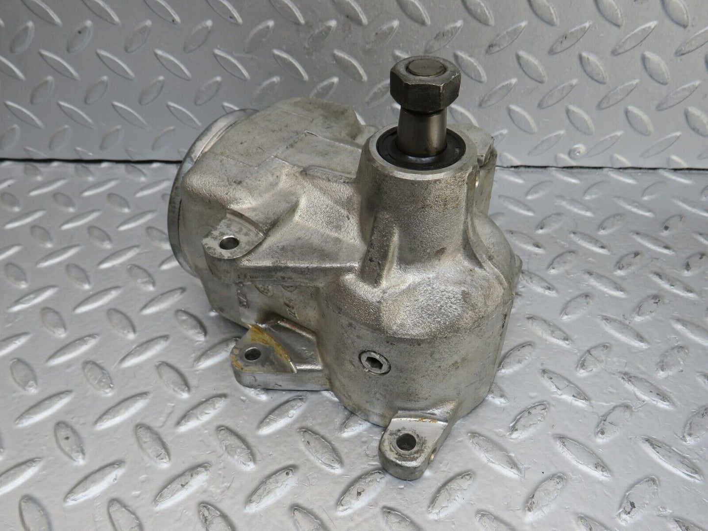36270 Mercedes-Benz W126 420SE Power Steering Pump 1264601480 7672900446