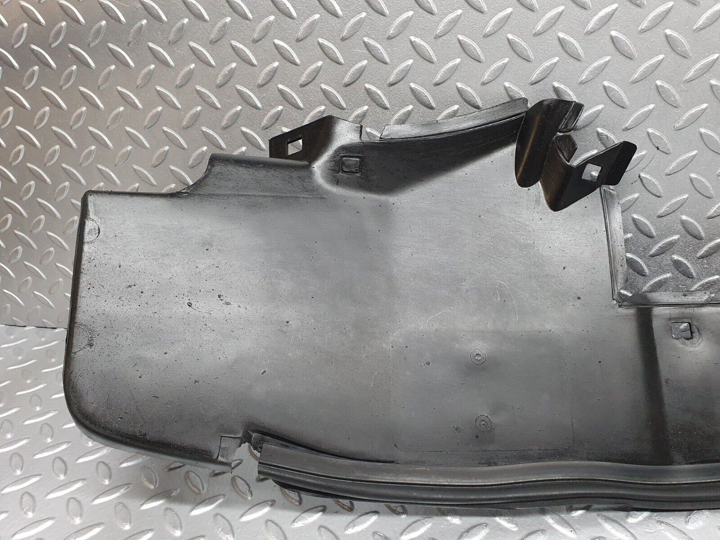 41931 Mercedes-Benz W202 C200 Front Left Inner Fender Splash Guard 2026980130