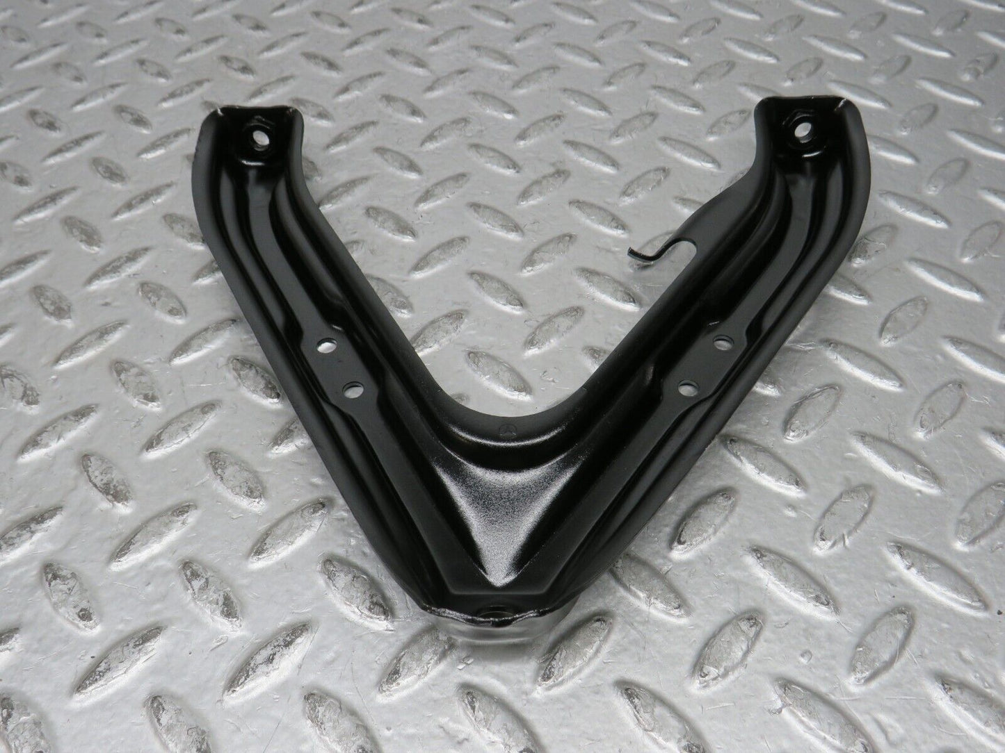 28775 Mercedes-Benz W123 230E Air Intake Manifold Bracket