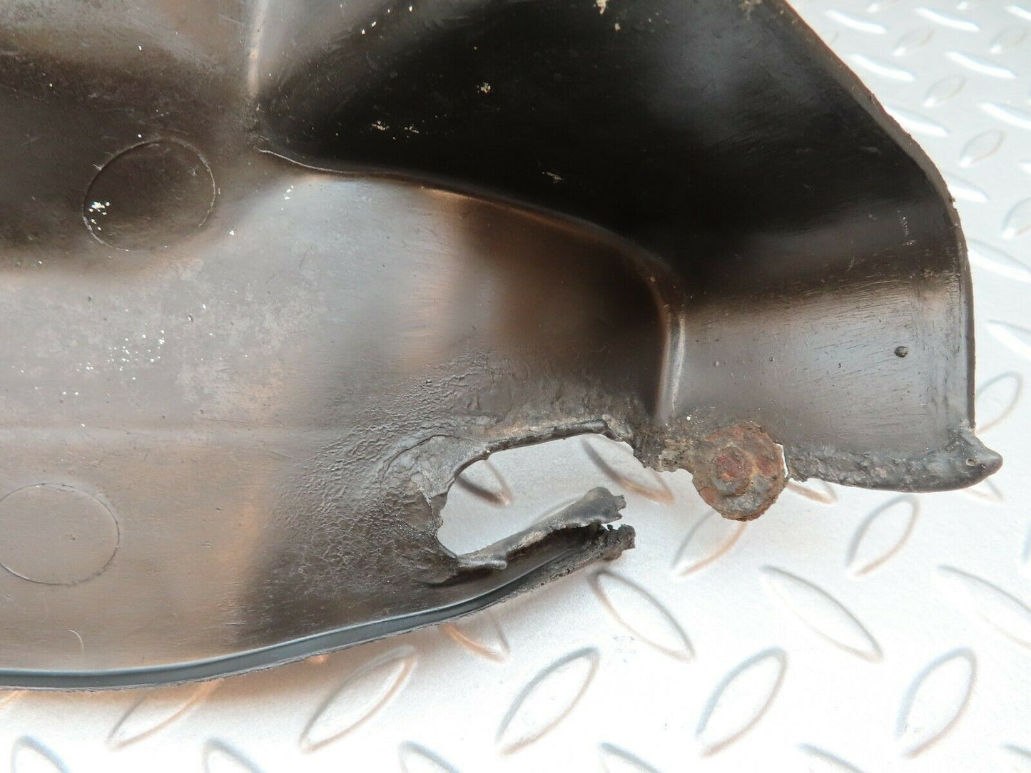 3984 Mercedes-Benz S123 200T Wagon Front Left Plastic Inner Fender 1238840535