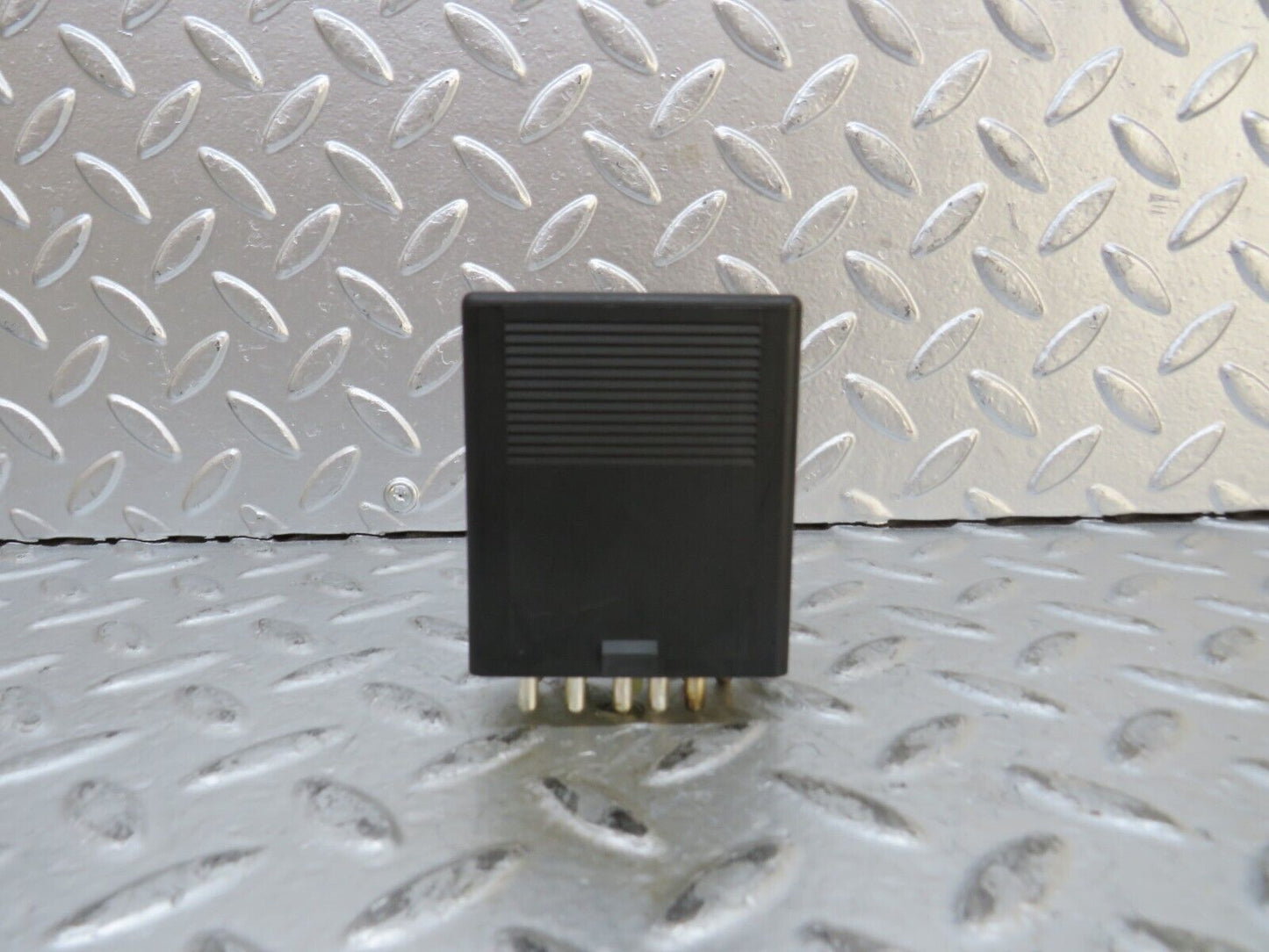 27542 Mercedes-Benz S124 300TE Exhaust Gas Recirculation Relay 0165459532
