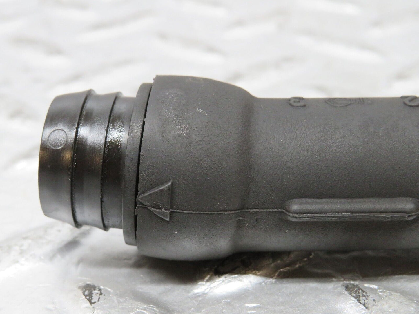 26427 Mercedes-Benz C124 220CE Coupe Crank Case Breather Hose 1110180182