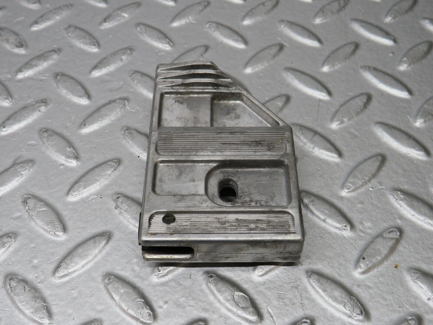 36885 Mercedes-Benz C126 420SEC Coupe Door Window Guide Bracket 1267250632