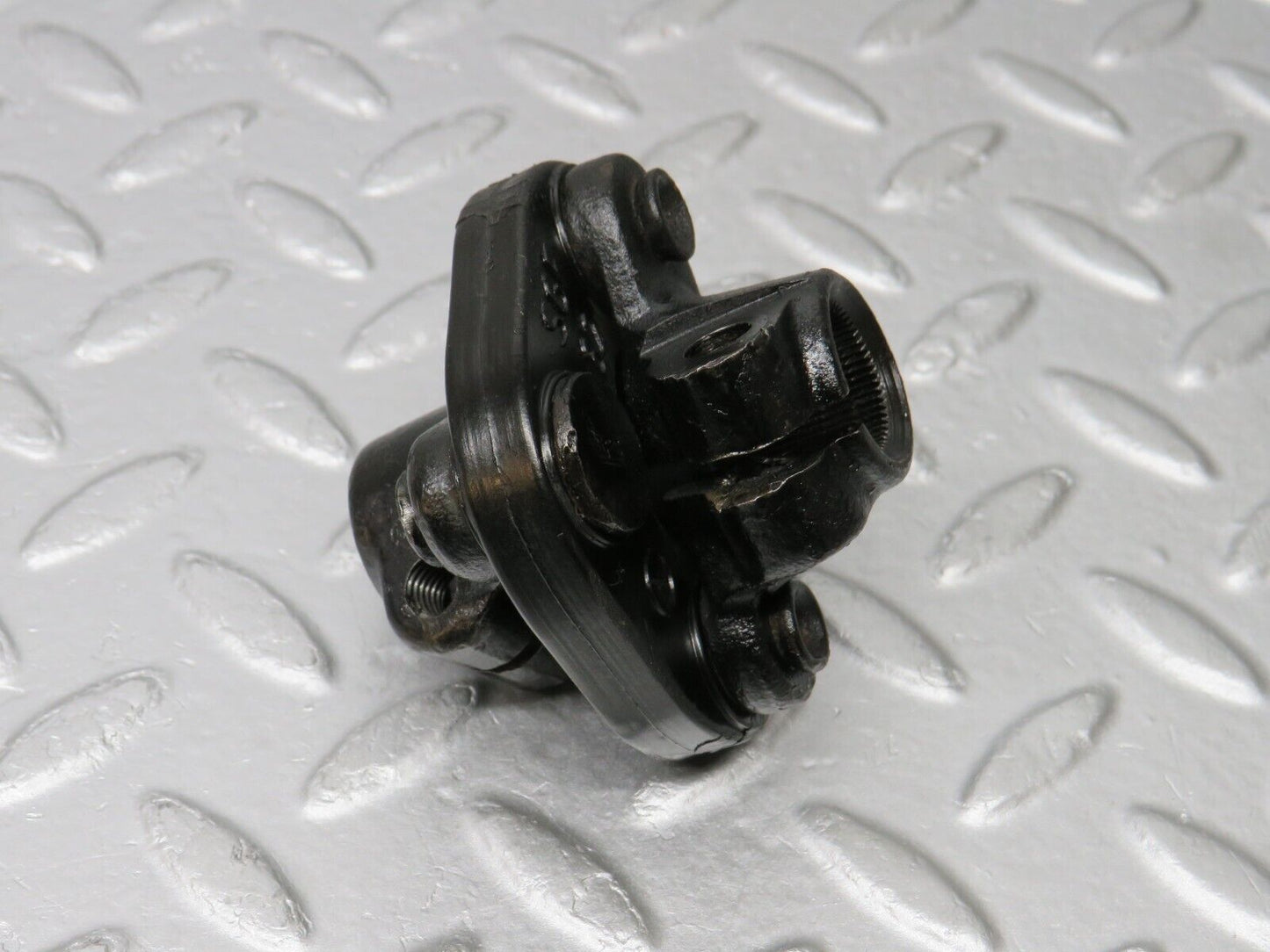 38794 Mercedes-Benz W201 190E 2.6L Steering Column Lower Shaft Connector 1264620146