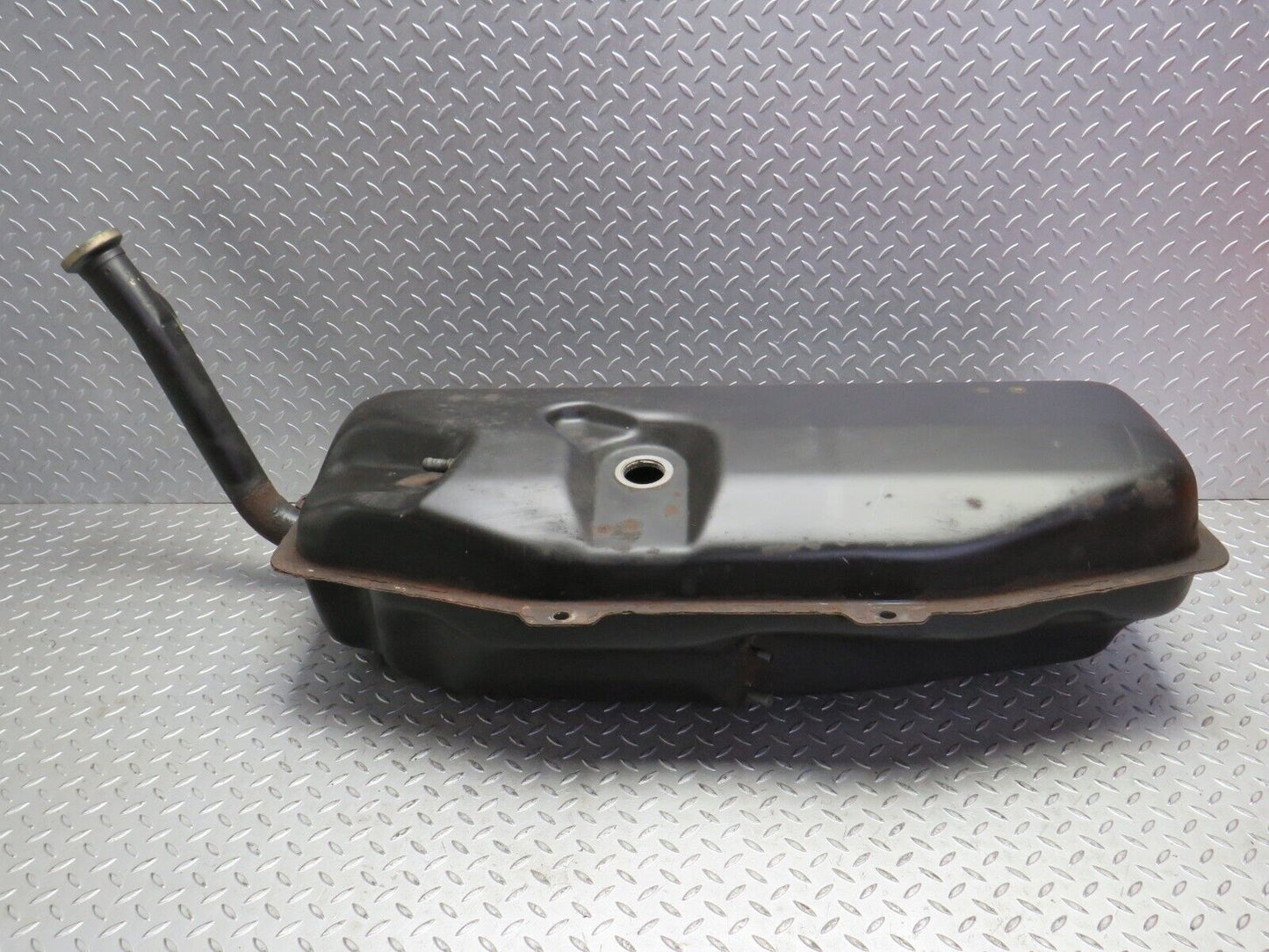 31913 Mercedes-Benz S124 220TE Wagon Fuel Tank