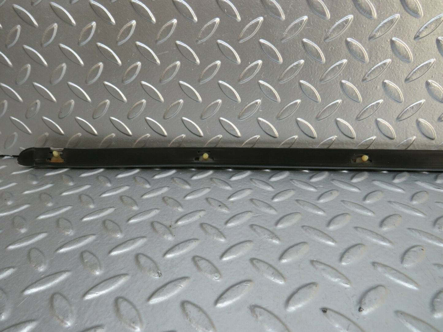 23638 Mercedes-Benz W114 280E Front Right Fender Wing Centre Moulding Trim