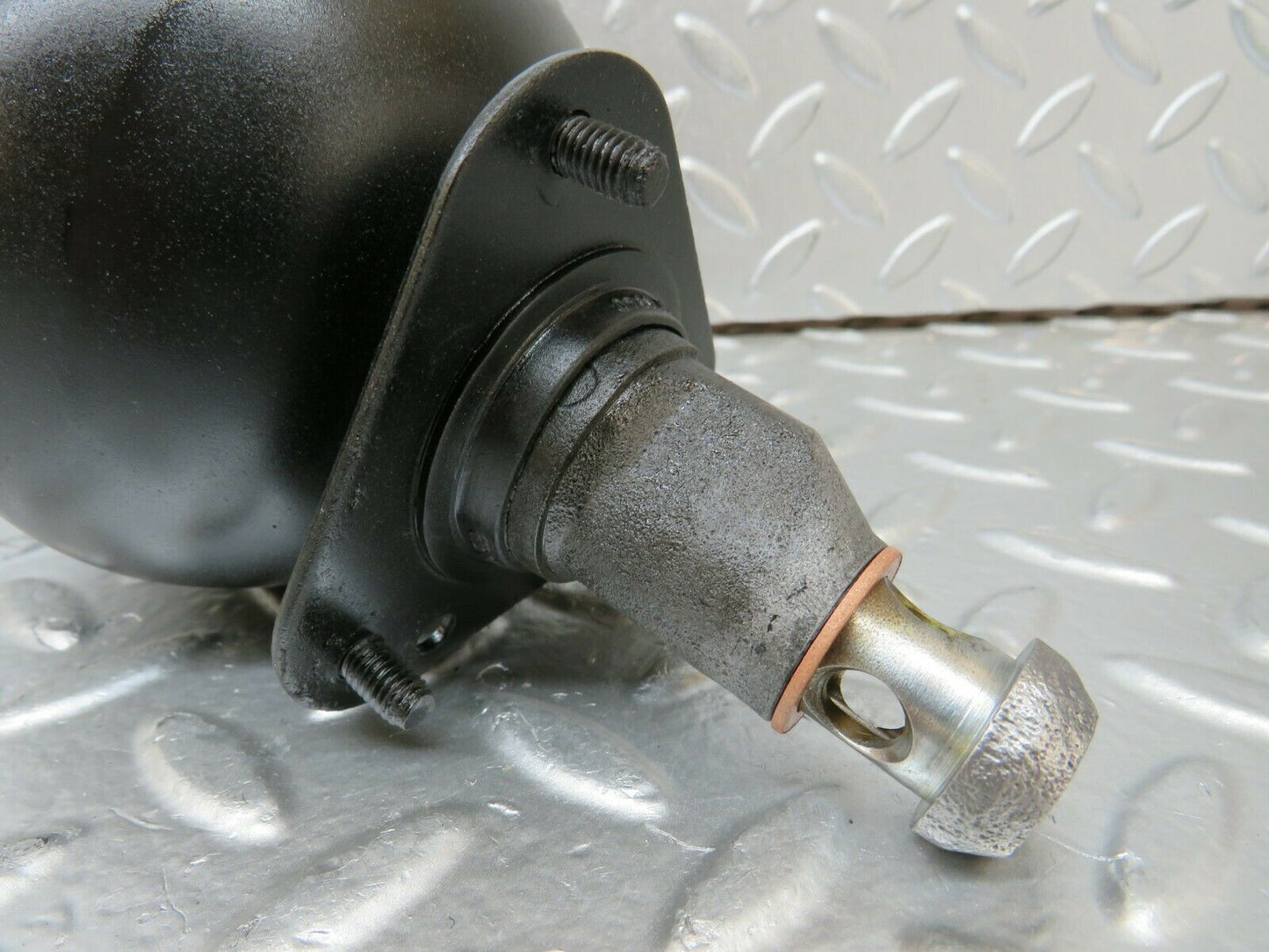 24218 Mercedes-Benz S124 220TE Wagon Rear Suspension Sphere 1243200315