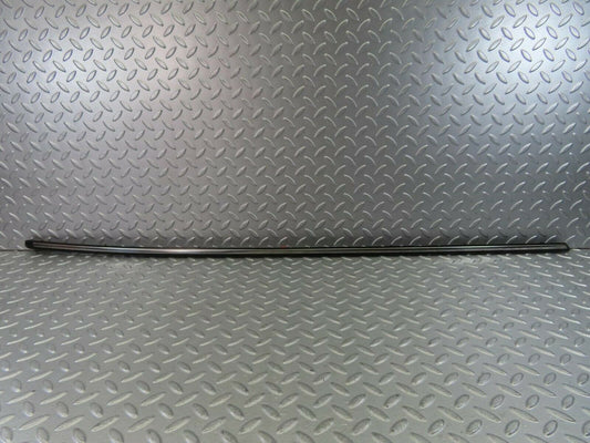 10267 Mercedes-Benz W123 Front Left Fender Centre Moulding Trim
