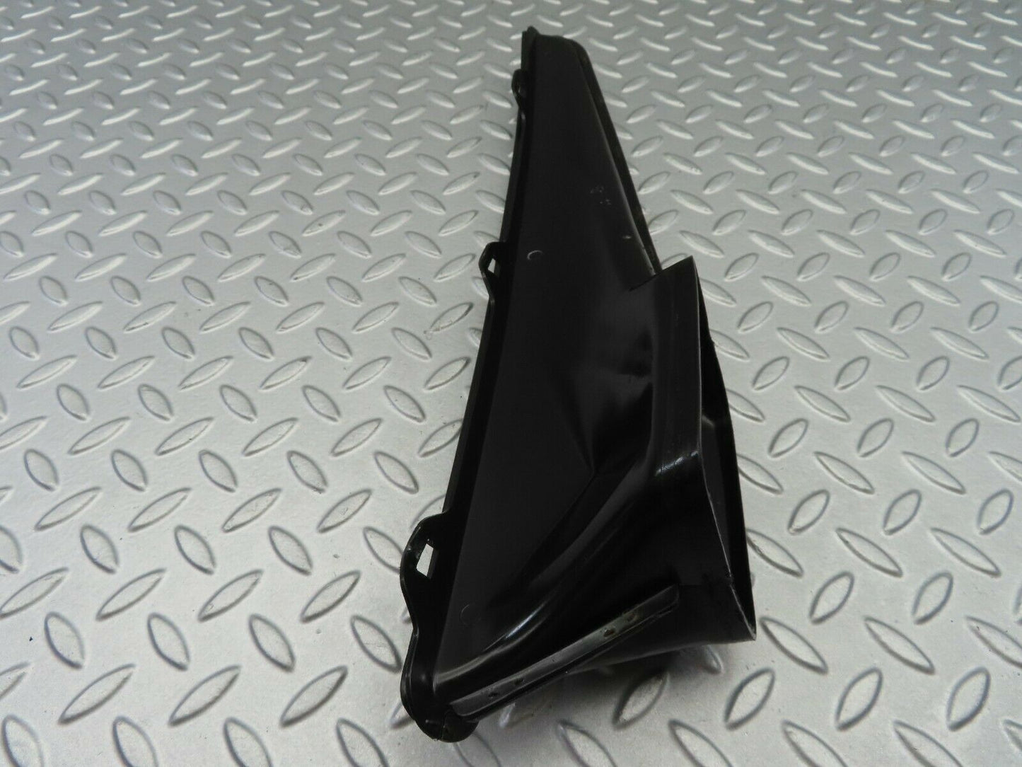 6932 Mercedes-Benz C107 350SLC Coupe Dashboard Air Vent Right Side