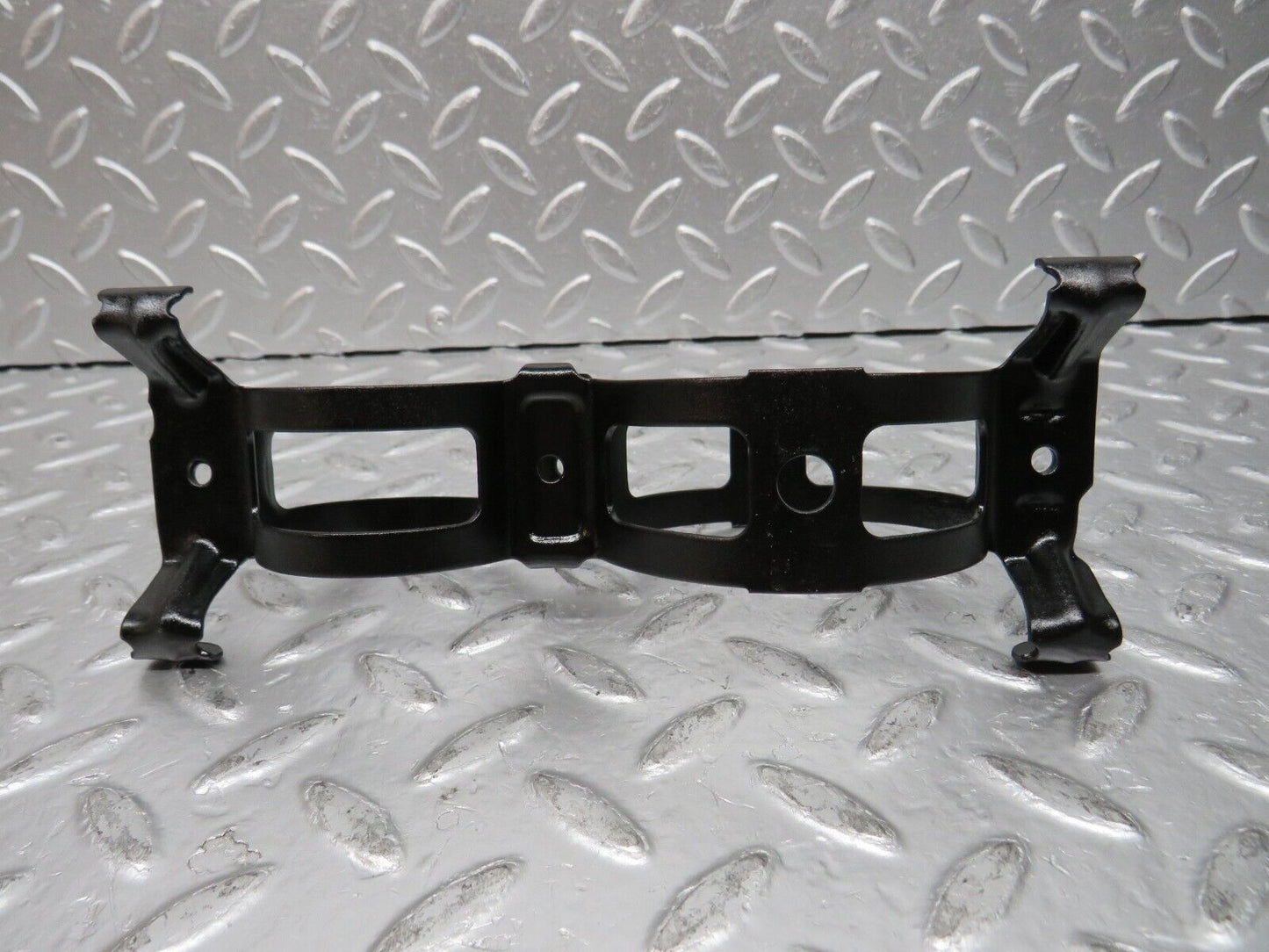 31485 Mercedes-Benz S124 220TE Wagon Fuel Pump Fuel Filter Bracket Holder