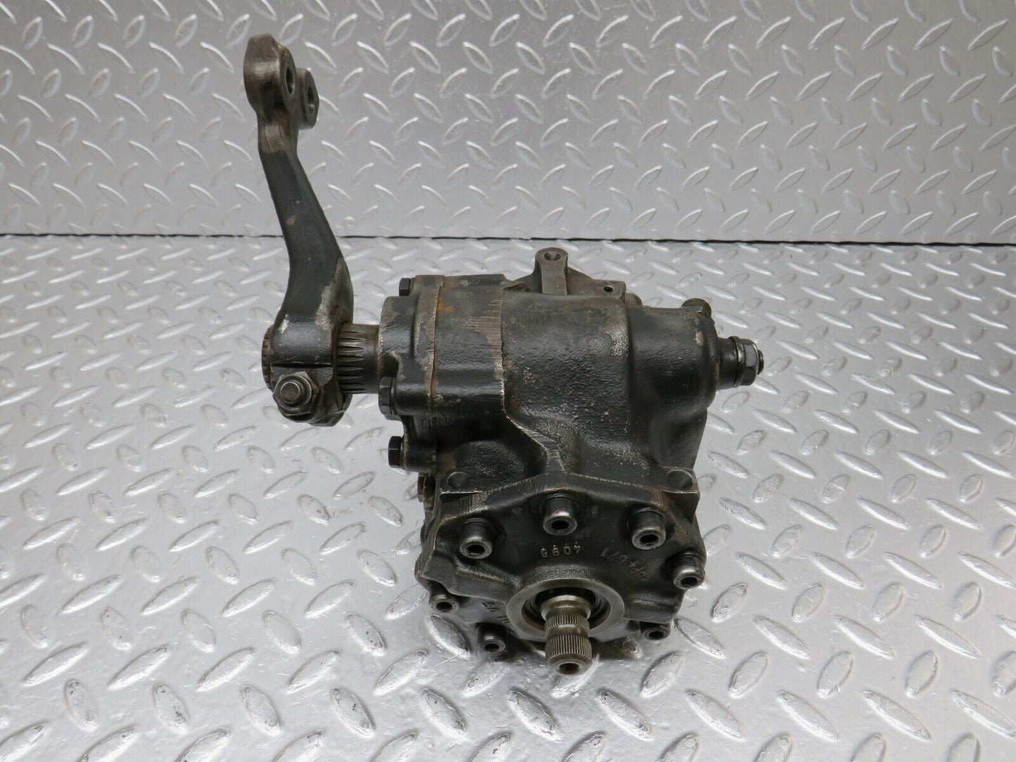 34225 Mercedes-Benz W124 260E Steering Box Steering Rack 1244610501