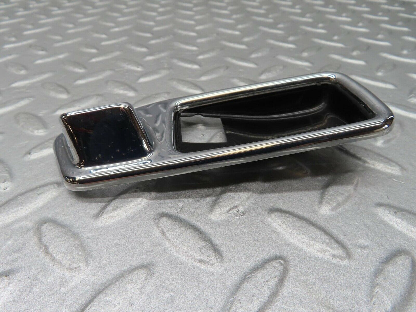 16058 Mercedes-Benz W123 280E Chrome Frame For Door Opener Right 1167660211