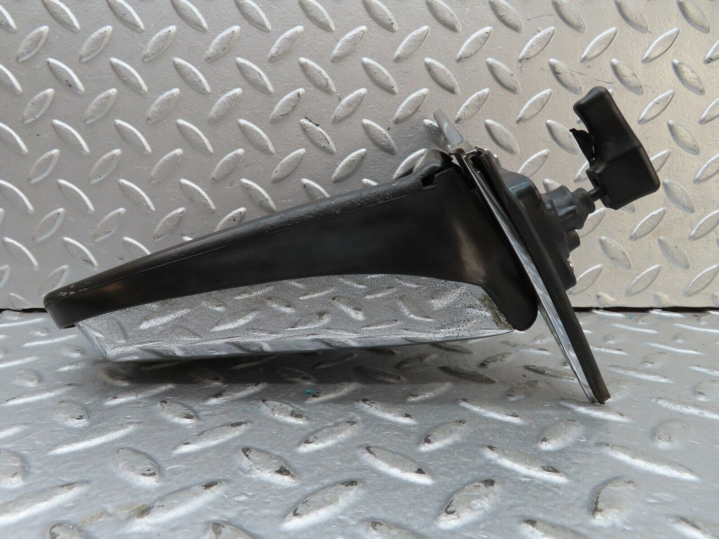 19219 Mercedes-Benz W123 300D Left Wing Mirror Housing 1238110341