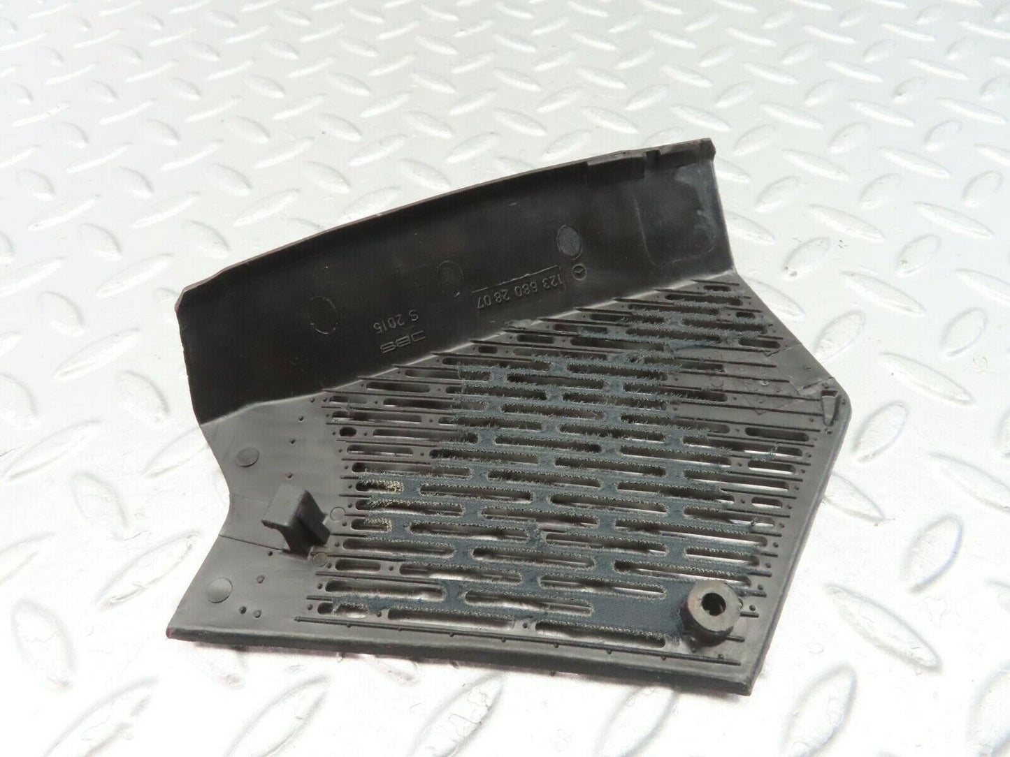 9998 Mercedes-Benz C123 230CE Coupe Front Right Speaker Cover 1236802807