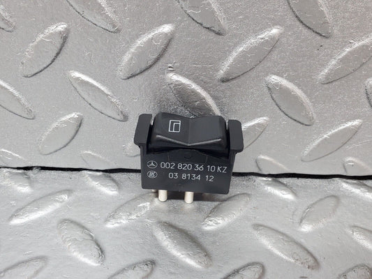 44524 Mercedes-Benz W123 280E Rear Left Electric Window Switch 0028203610