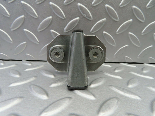 6759 Mercedes-Benz S124 E220 Wagon Door Lock Latch