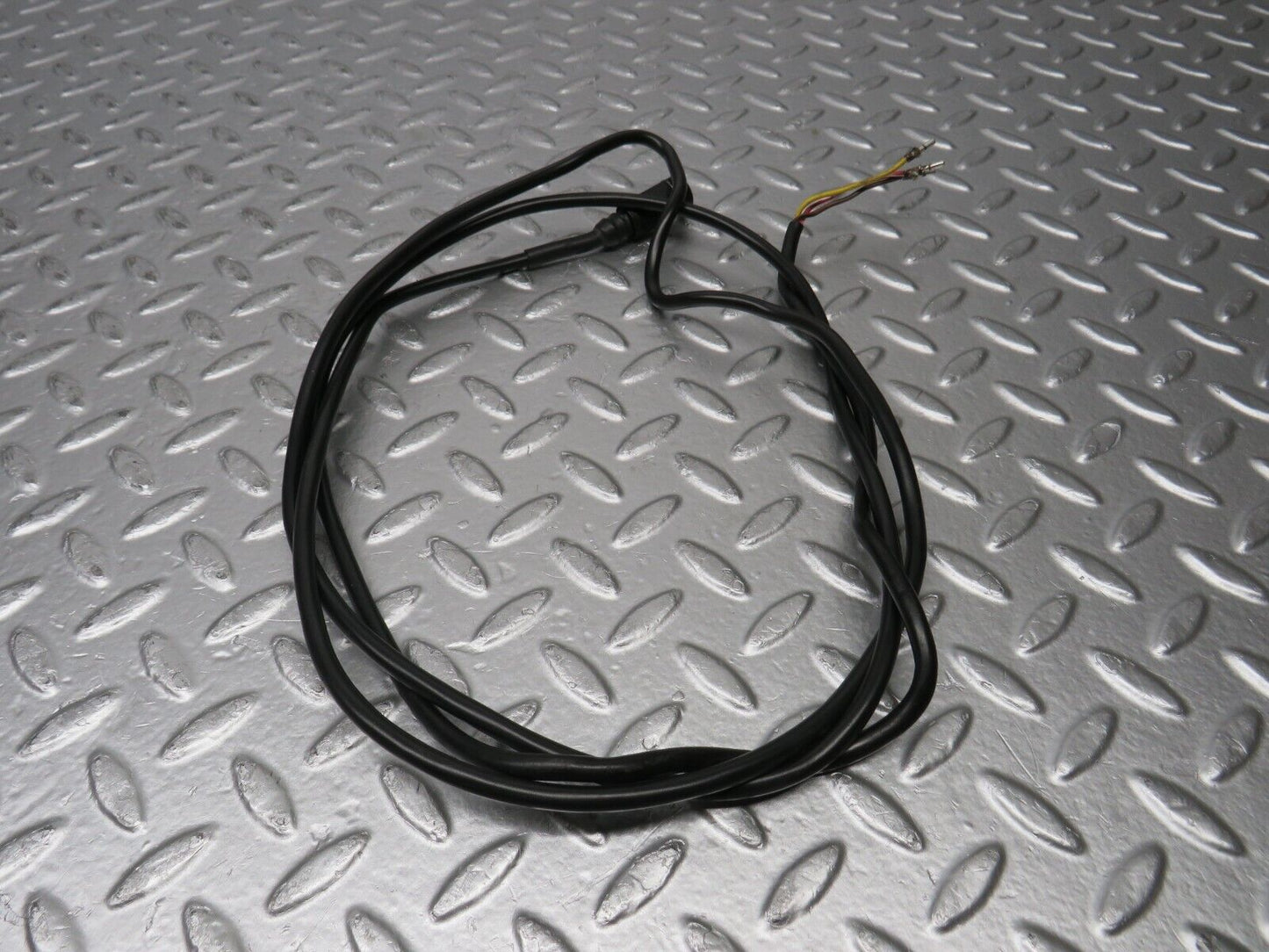 31522 Mercedes-Benz S124 220TE Wagon Tailgate Wire 1245409713 1245408409