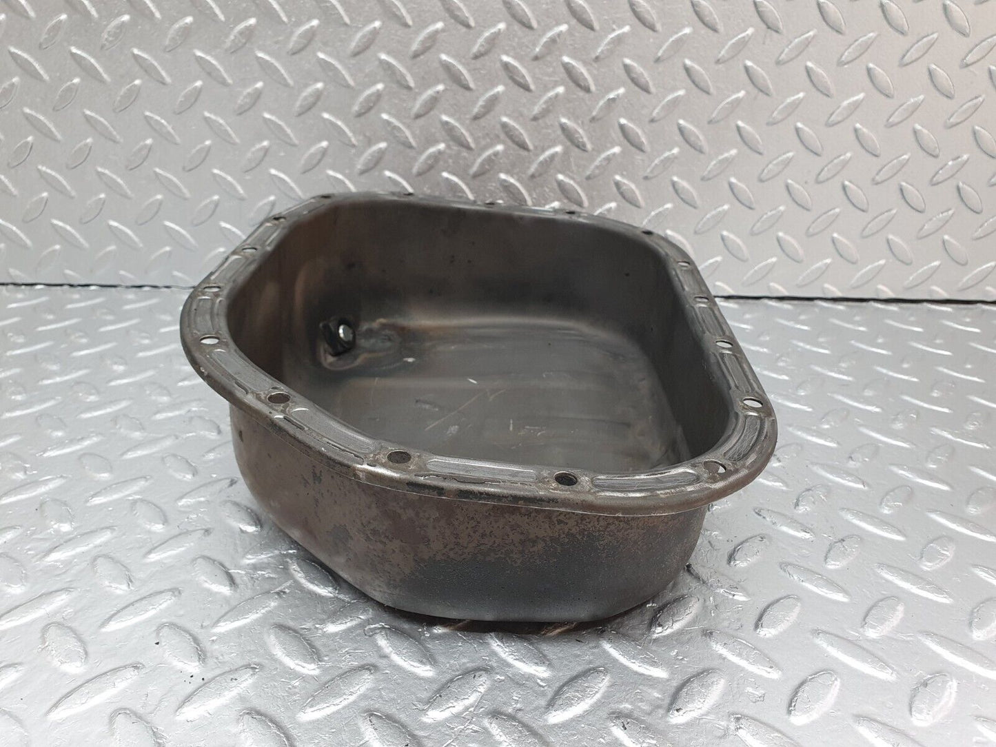 40867 Mercedes-Benz W123 240D Oil Pan Oil Sump