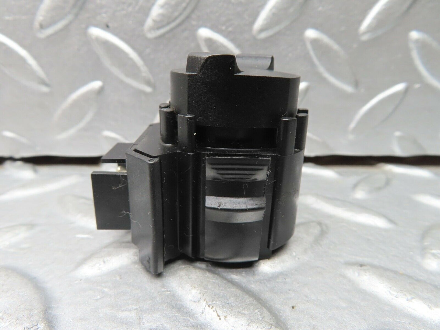 21595 Mercedes-Benz W126 300SE Kick Down Switch 0025452214