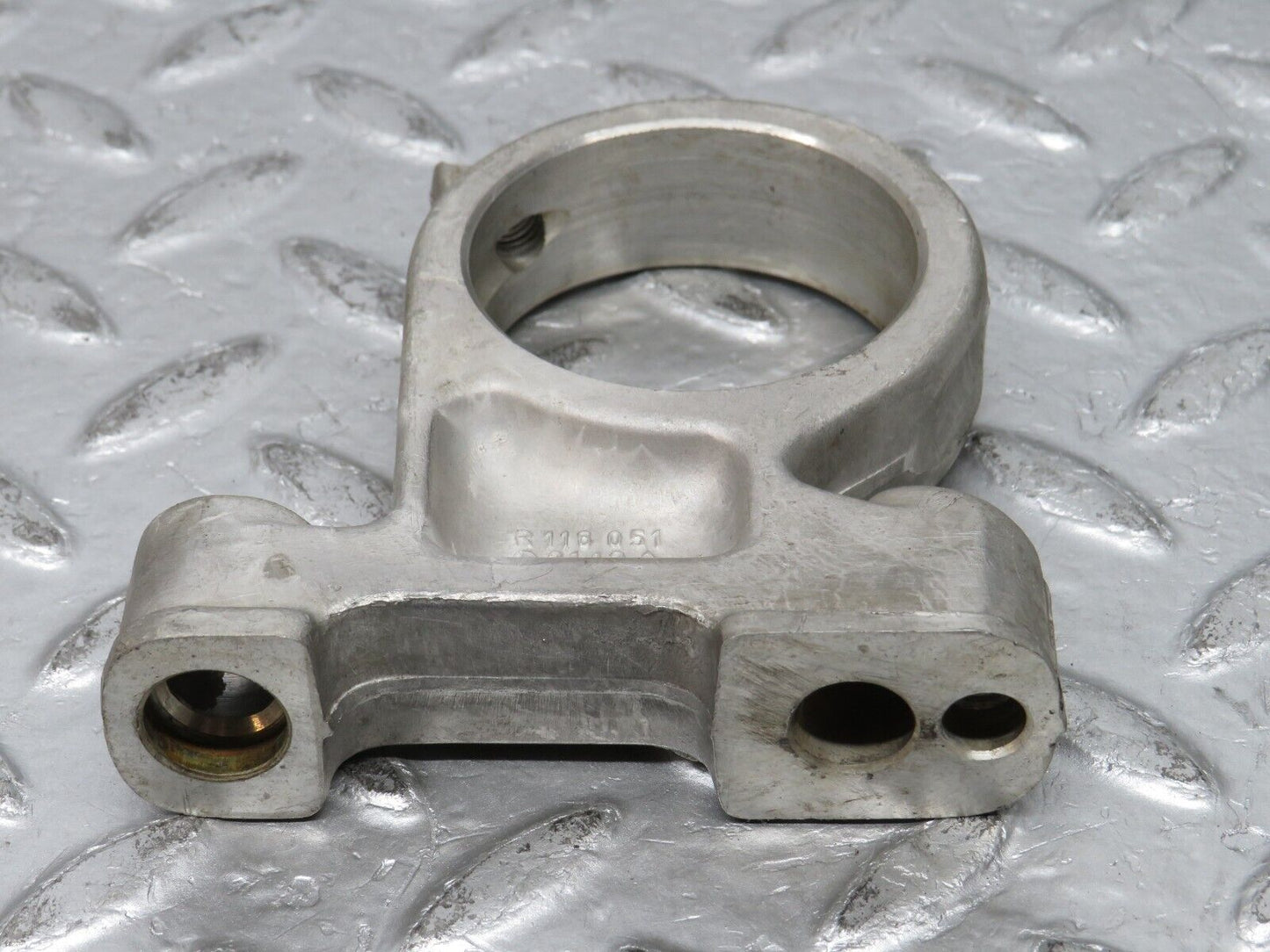 32799 Mercedes-Benz C107 R107 350 V8 Camshaft Tower Bearing 1160512112