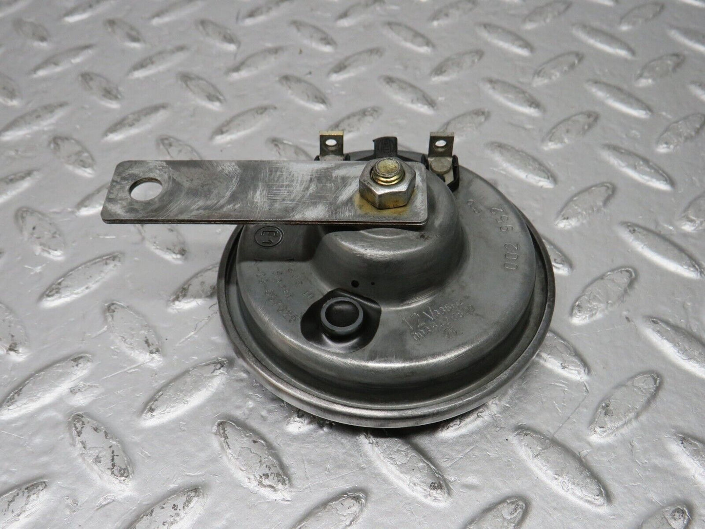 33470 Mercedes-Benz W202 C180 Horn 002952 0035426820