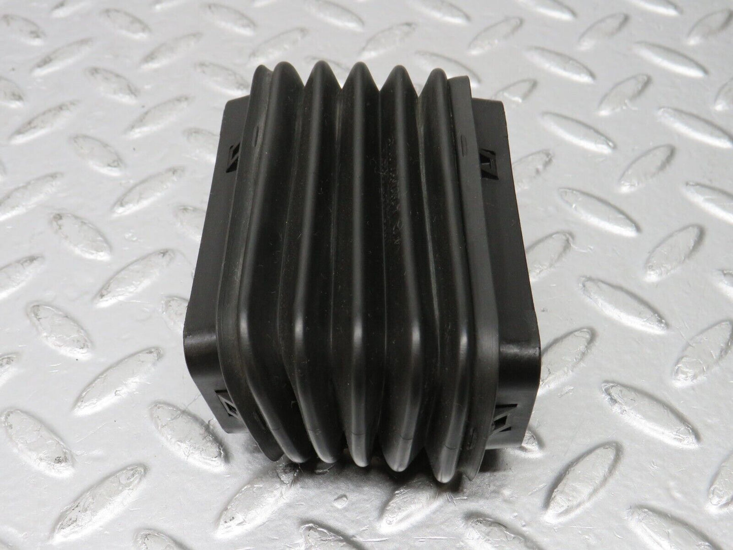 33456 Mercedes-Benz W202 C180 Front Door Wire Protector Rubber 2028210097