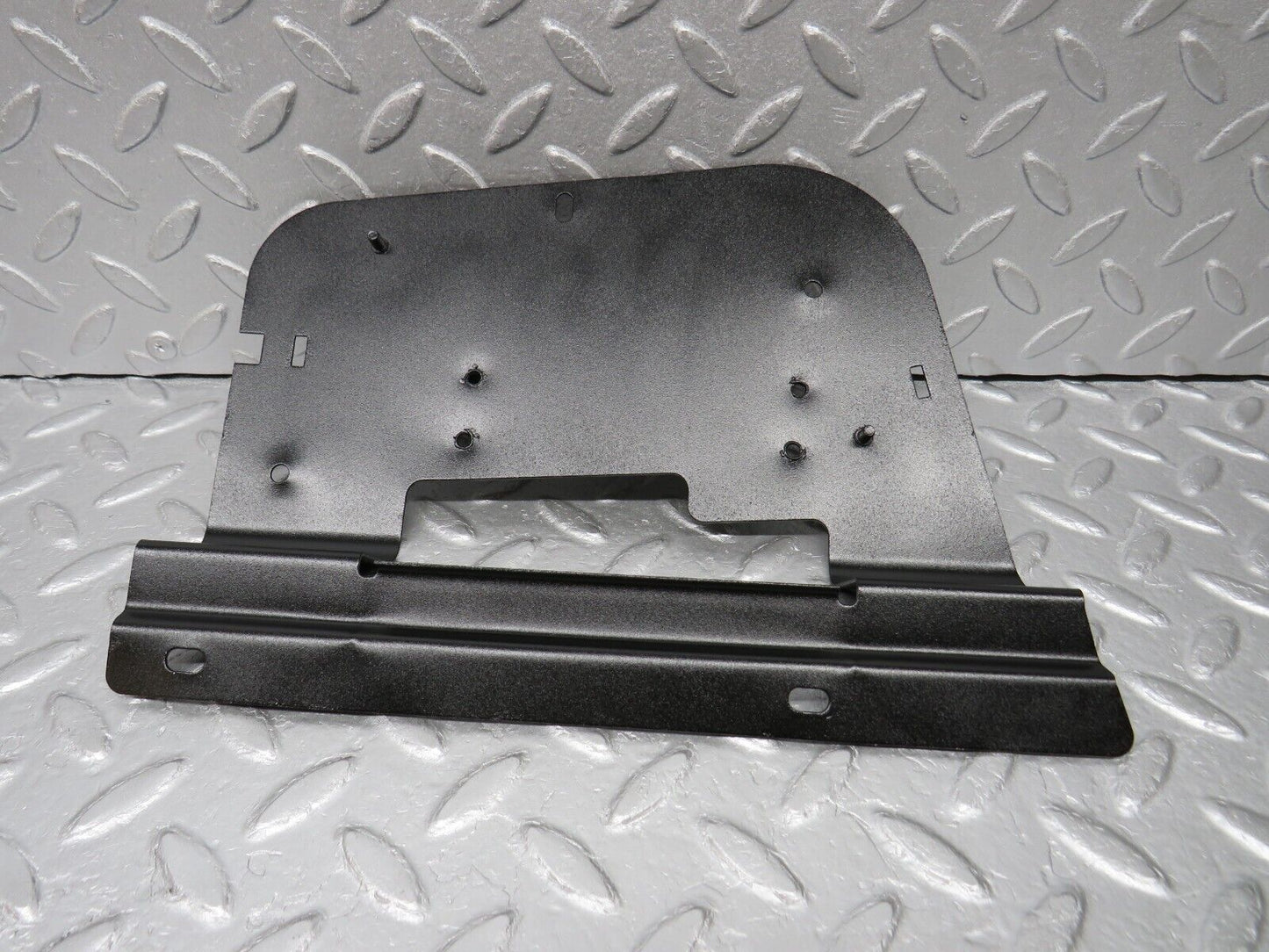 38009 Mercedes-Benz A124 320E Cabriolet Relay Holder Bracket