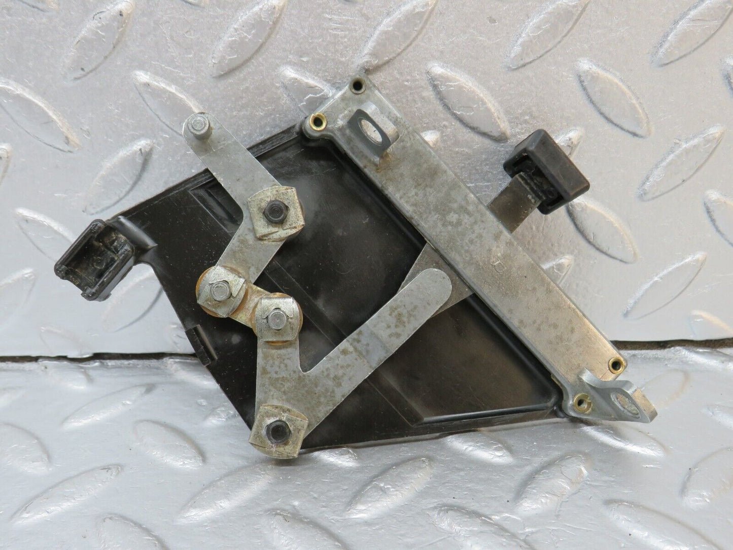 39832 Mercedes-Benz R107 350SL Air Vent Control Lever Right 1078300485