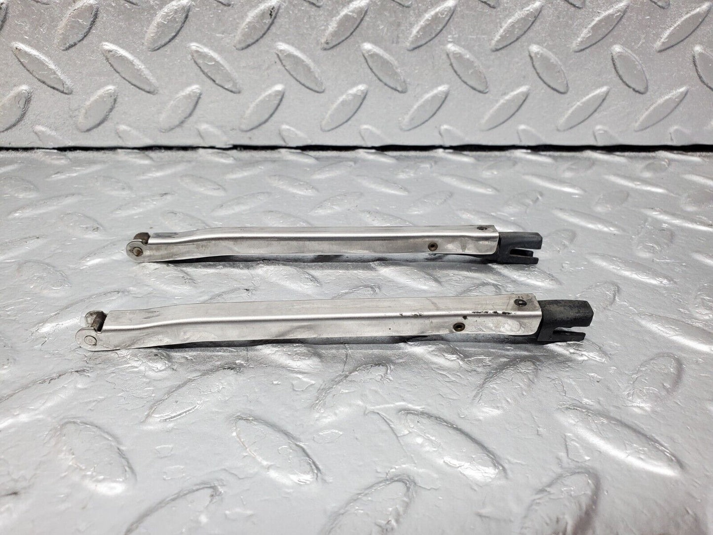 45981 Mercedes-Benz W126 420SE Power Sunroof Wind Deflector 1267800044