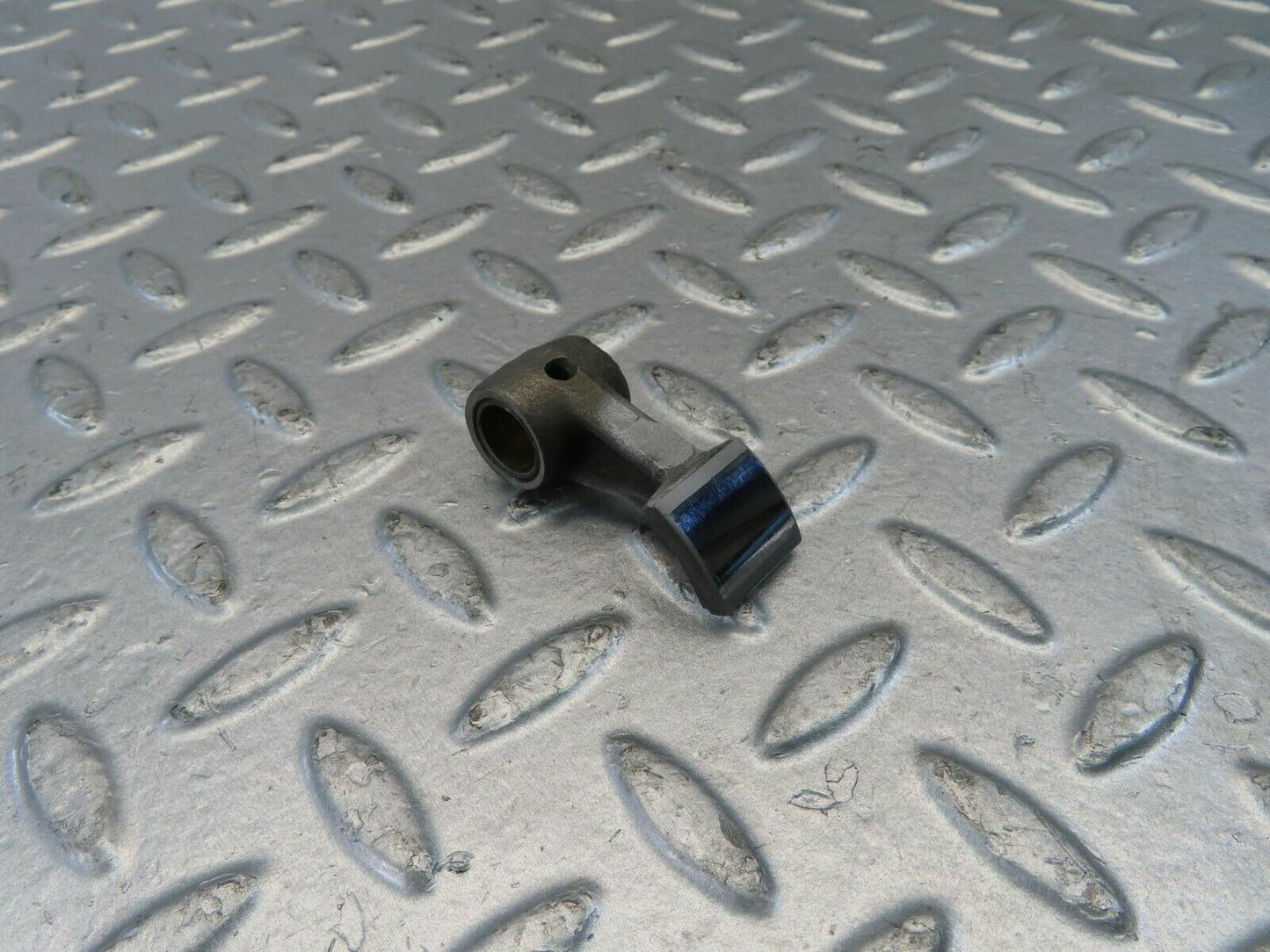 10978 Mercedes-Benz W115 220D Rocker Arm