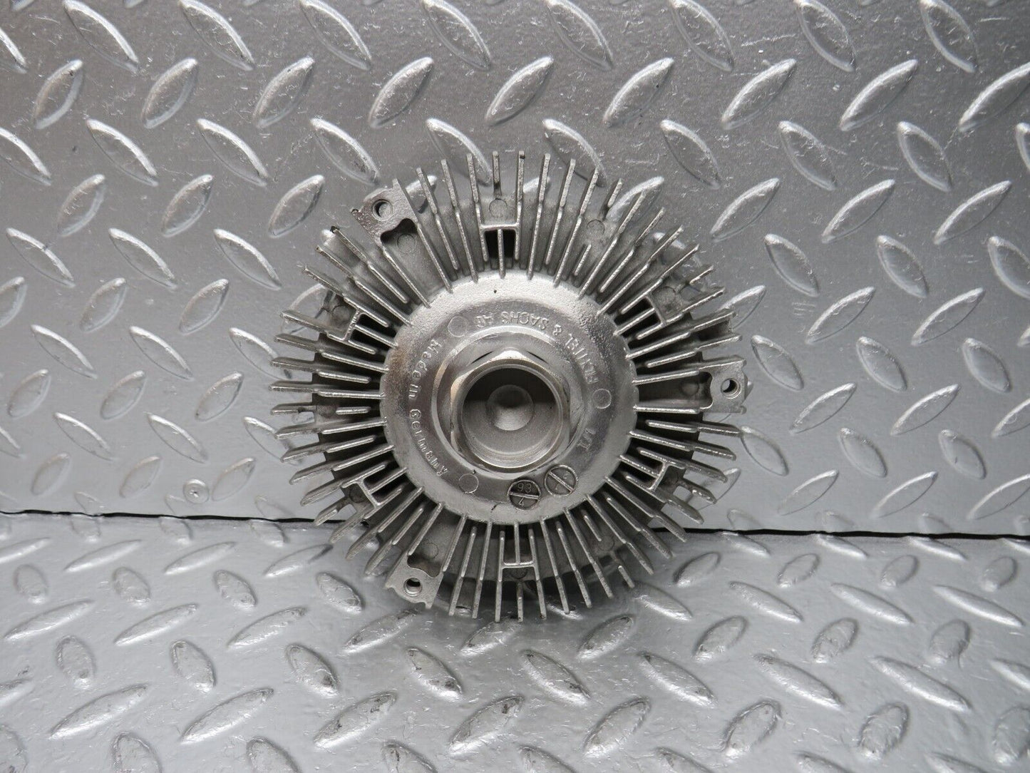 31468 Mercedes-Benz S124 220TE Wagon Engine Cooling Fan Clutch