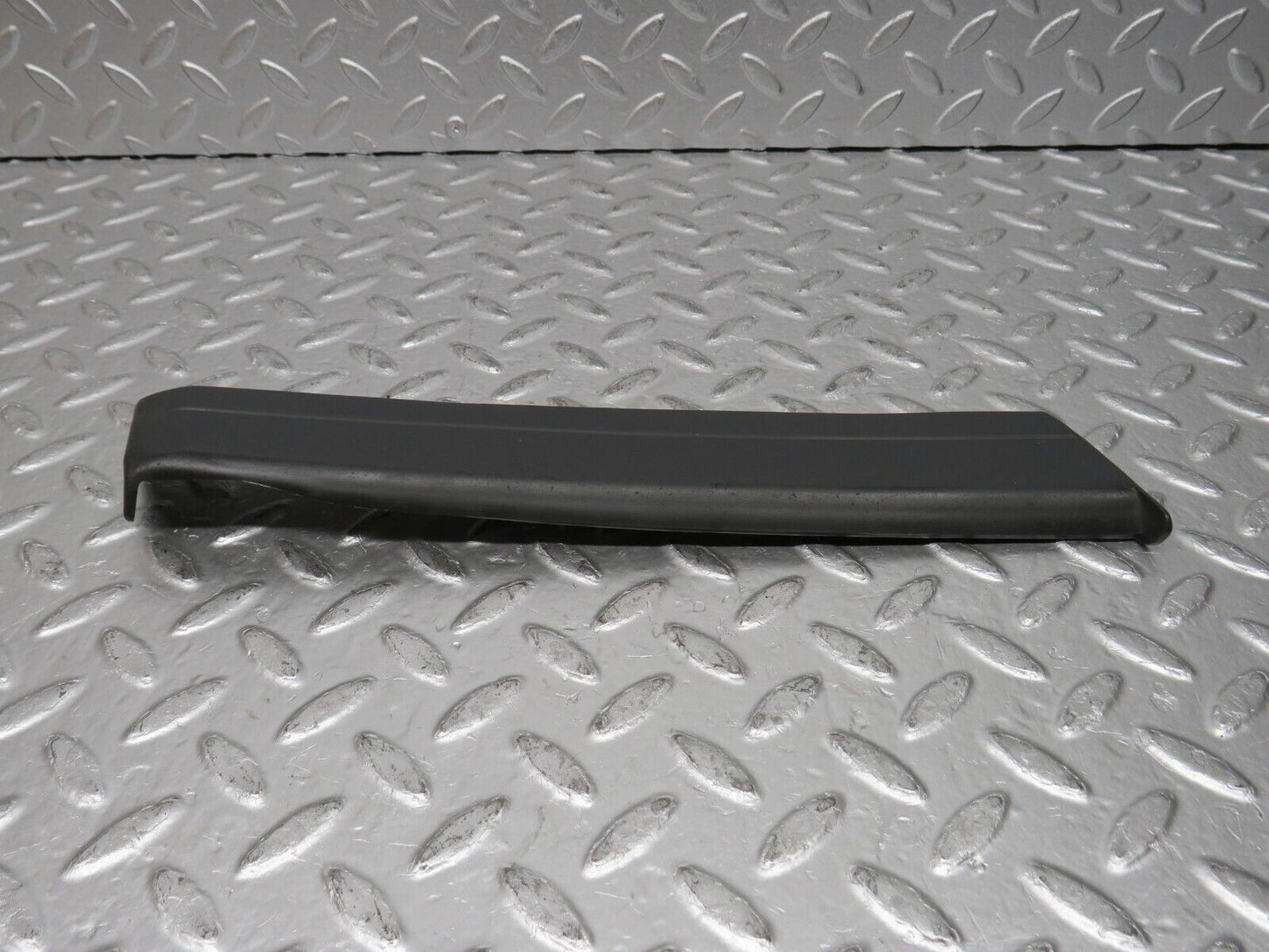 32296 Mercedes-Benz S124 300TE Wagon Front Left Fender Wing Lower Moulding Trim