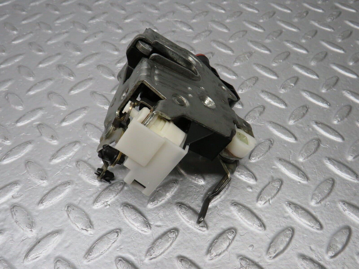 38348 Mercedes-Benz R129 280SL Coupe Left Door Lock Mechanism