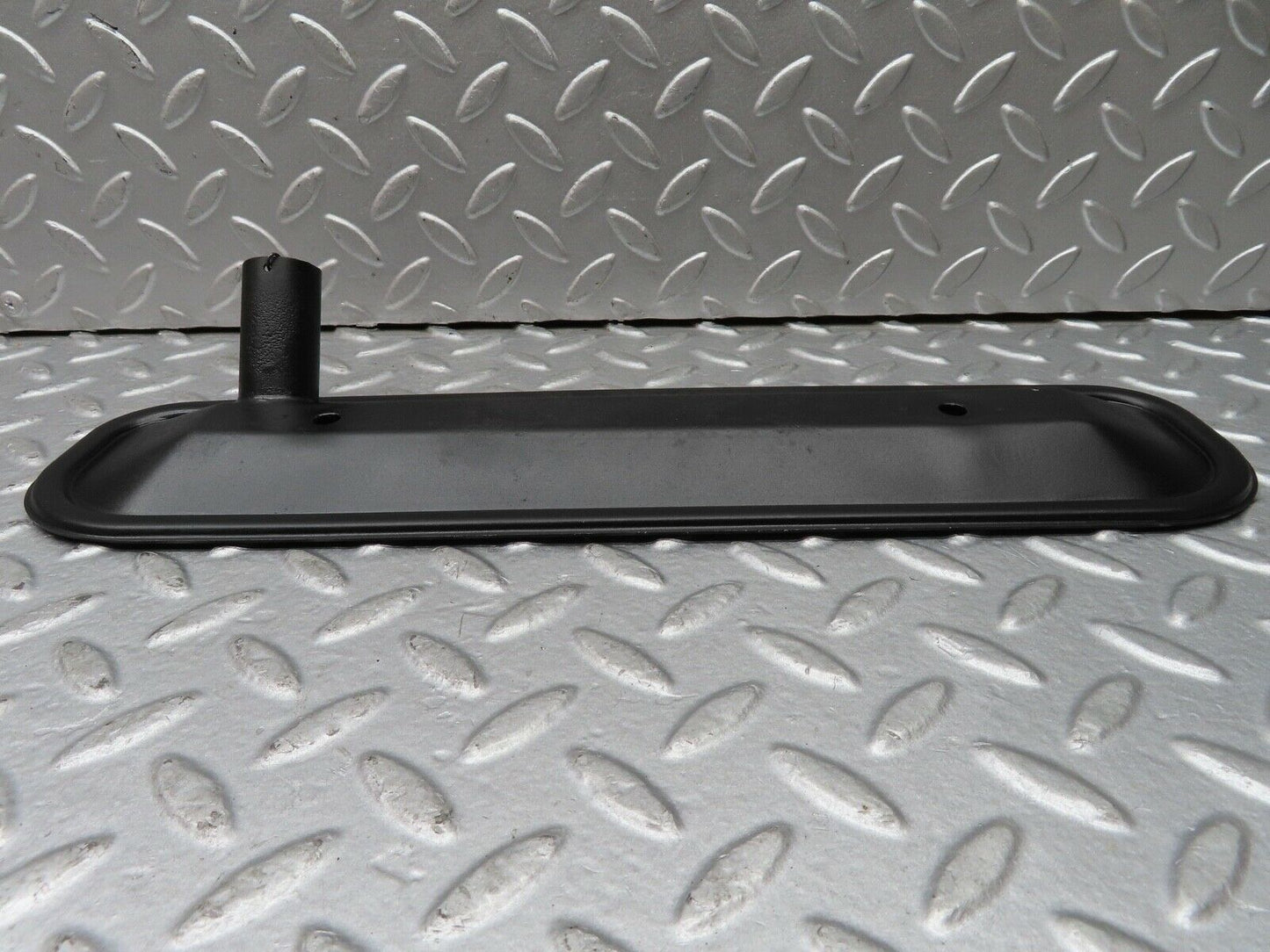 18542 Mercedes-Benz W136 170V Valve Cover