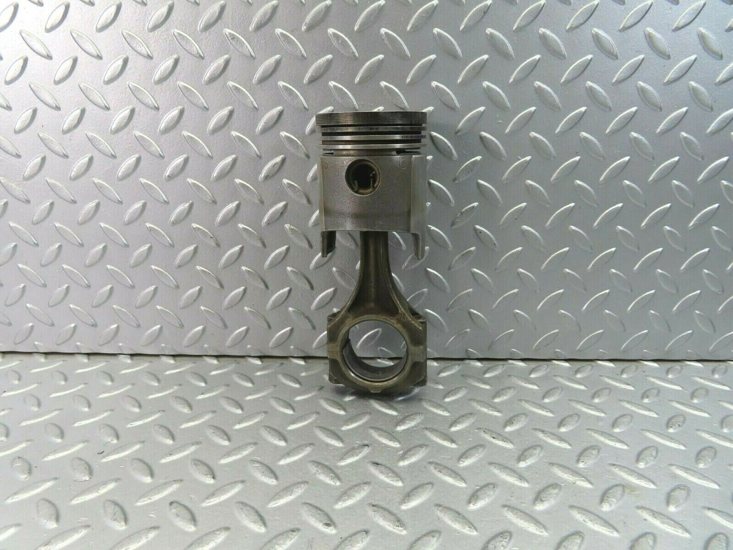 10201 Mercedes-Benz W111 220SE Piston With Connecting Rod 79.98 mm