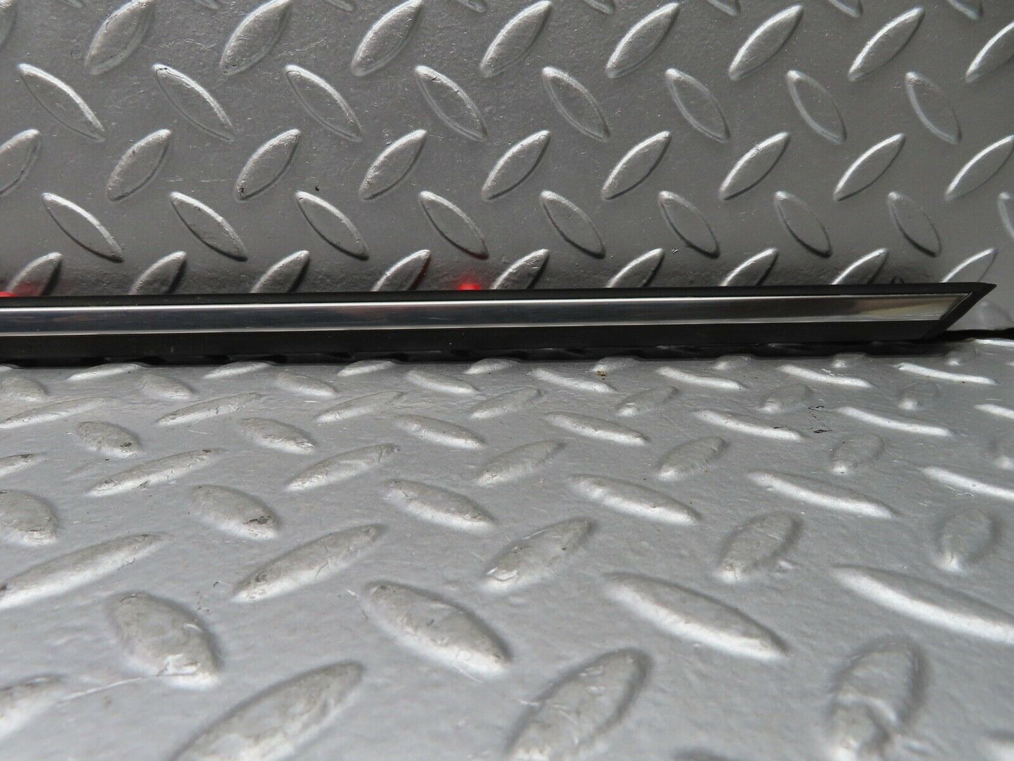 21100 Mercedes-Benz W123 230E Rear Right Door Centre Moulding Trim