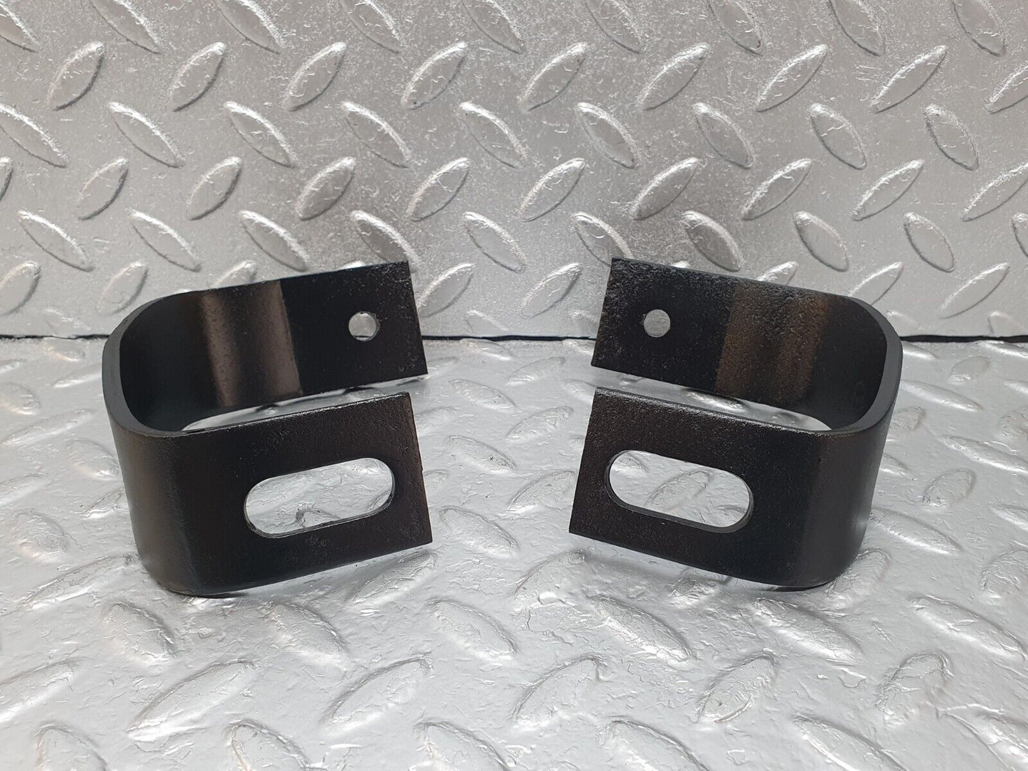 44219 Mercedes-Benz C123 230CE Coupe Front Bumper Bracket