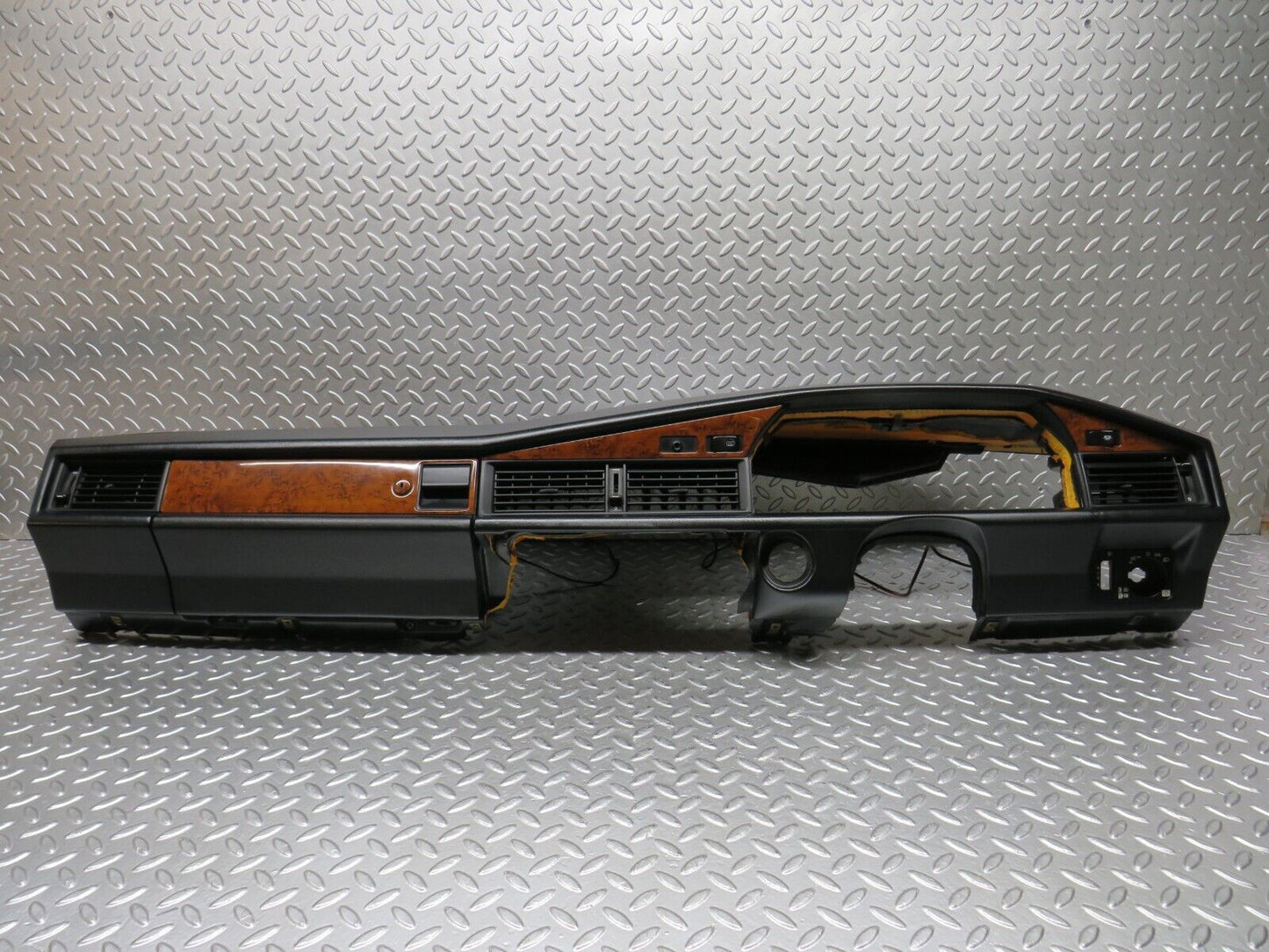 31553 Mercedes-Benz W201 190LE Dashboard Black