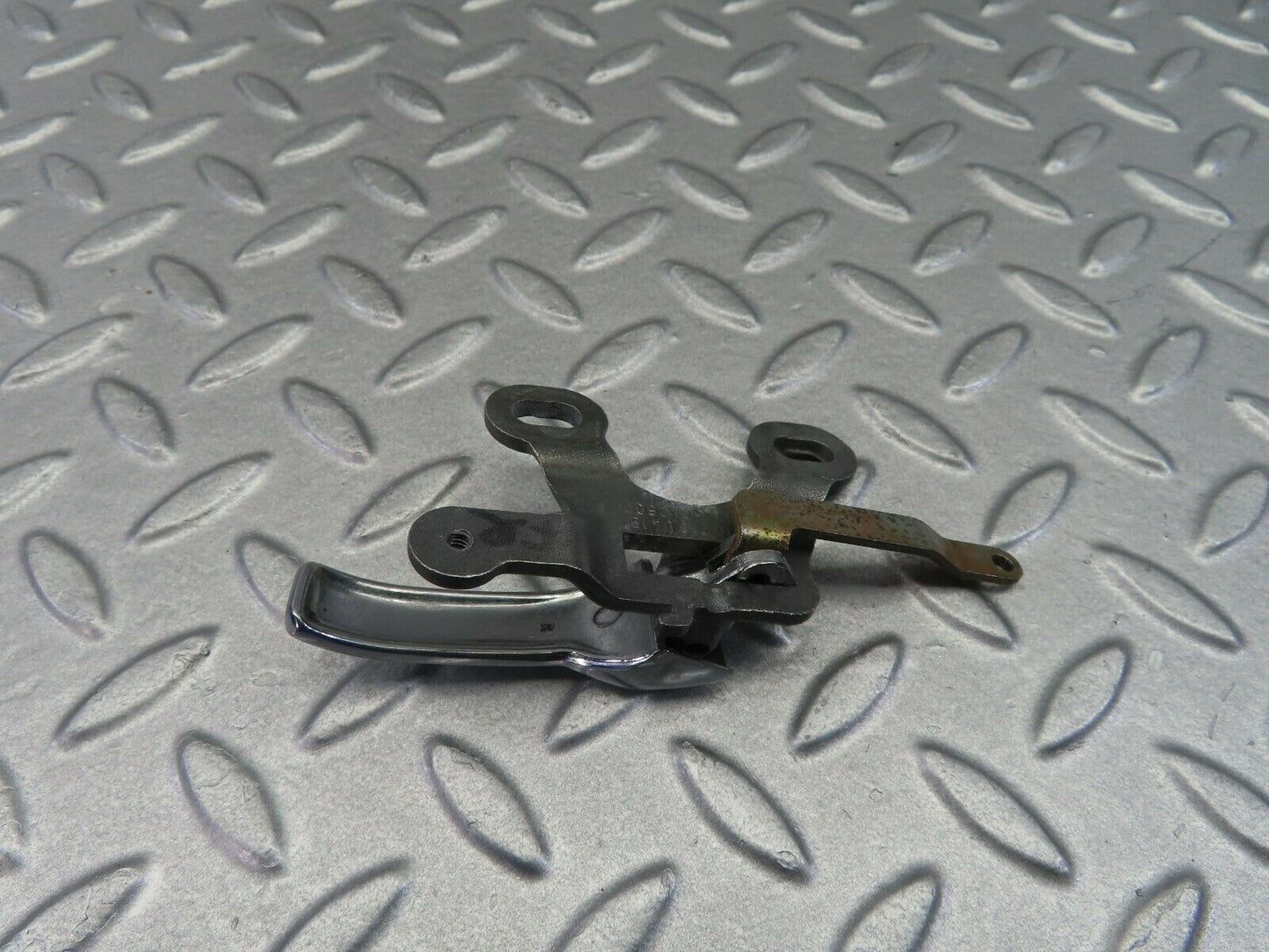 7848 Mercedes-Benz W115 220D Right Interior Door Handle Chrome 1107660419